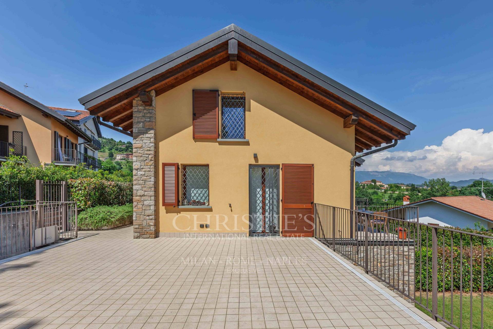 picture of Contemporary Villa With Panoramic Terraces In Brianza