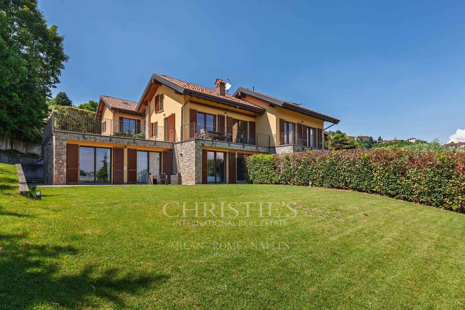 picture of Contemporary Villa With Panoramic Terraces In Brianza