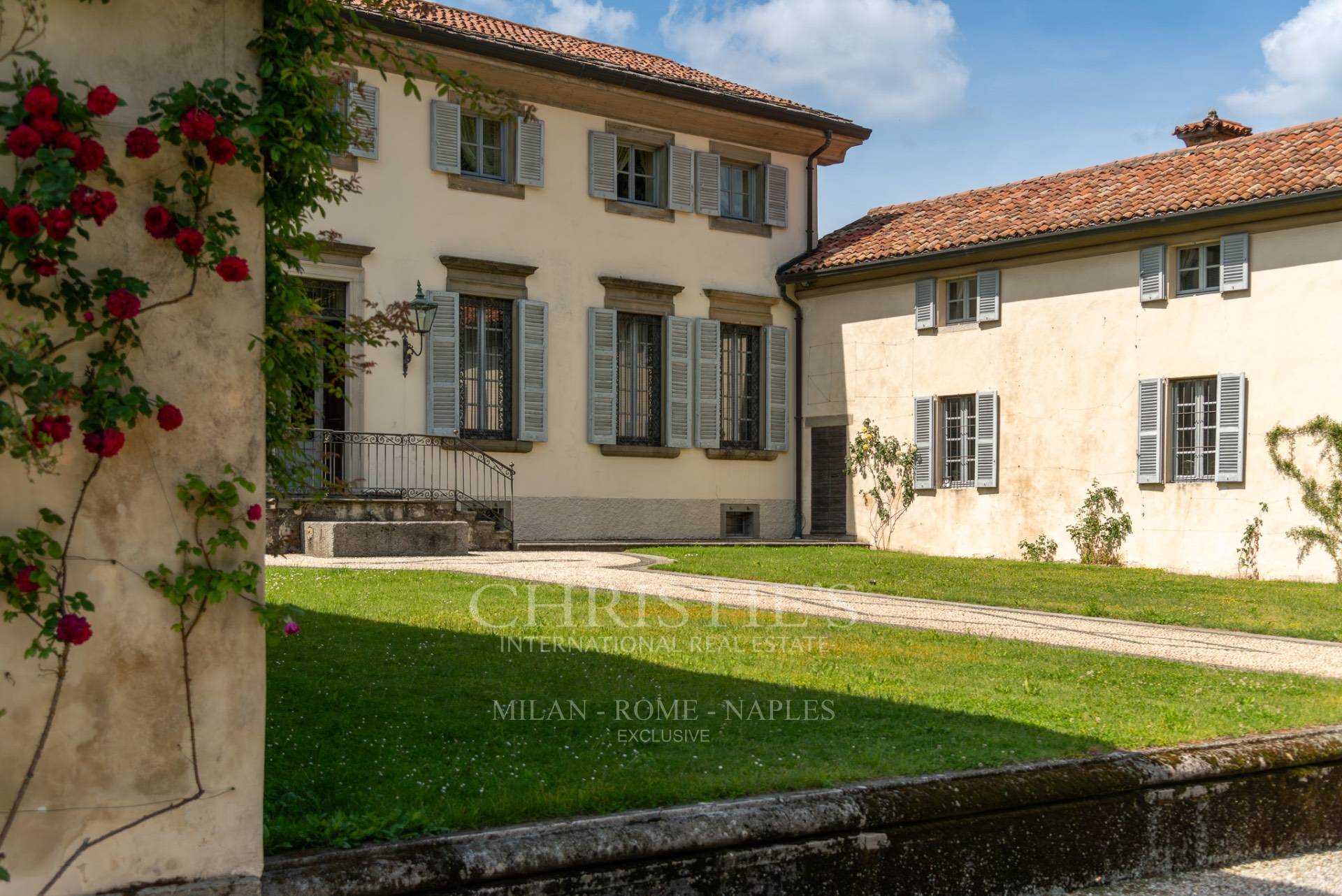 picture of Exceptional Seventeenth-century Villa With Private Park Near Lake Como