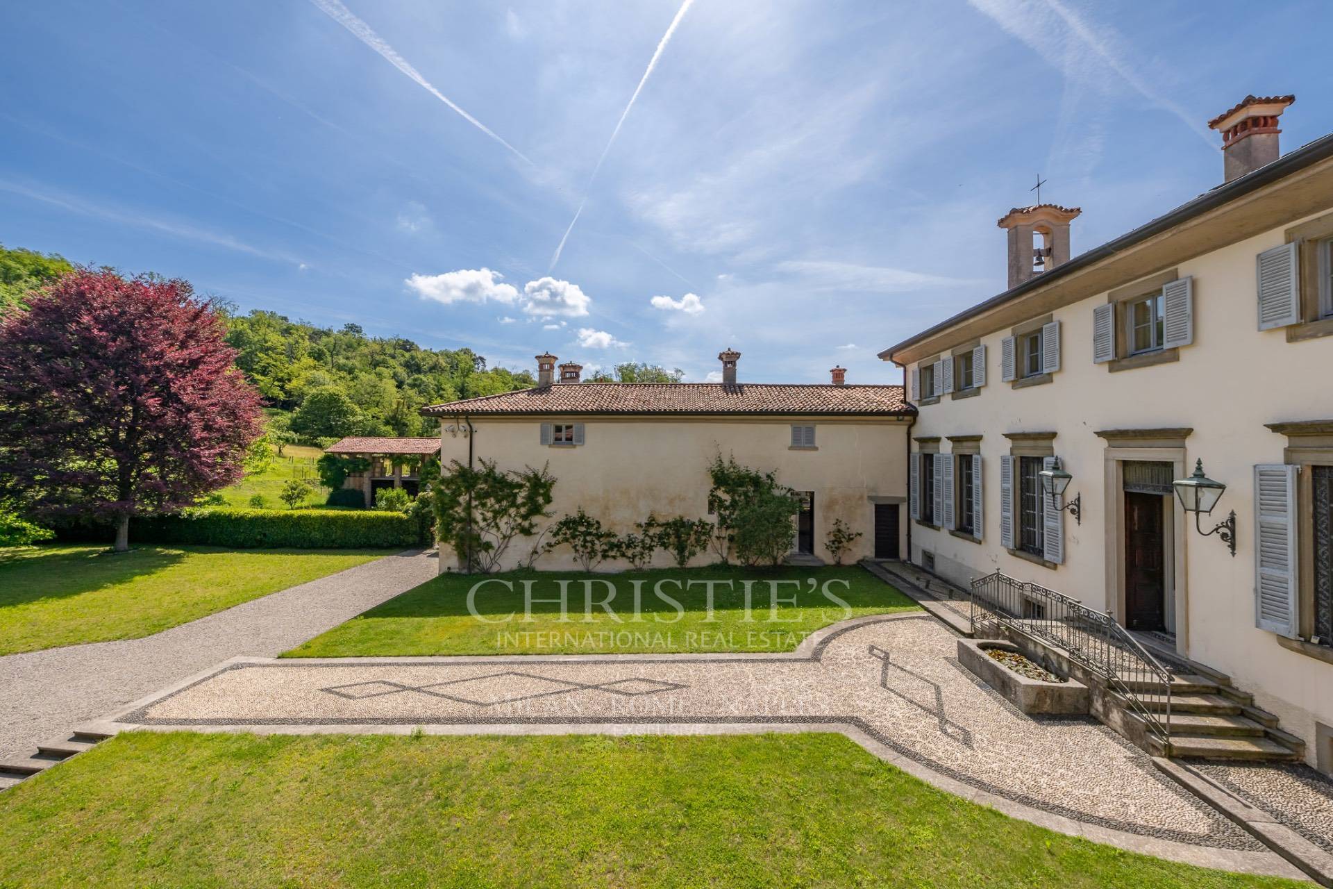 picture of Exceptional Seventeenth-century Villa With Private Park Near Lake Como