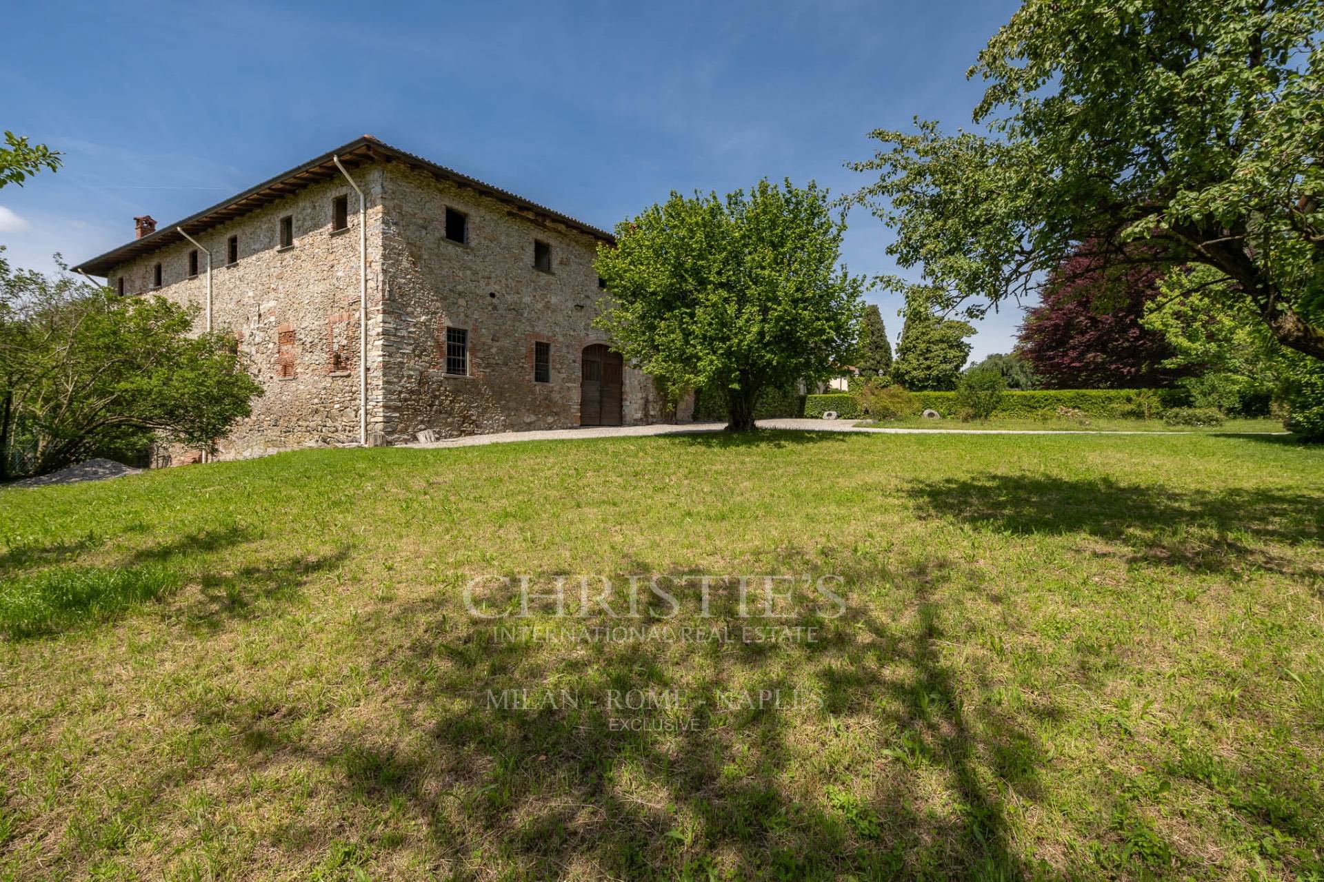 picture of Exceptional Seventeenth-century Villa With Private Park Near Lake Como