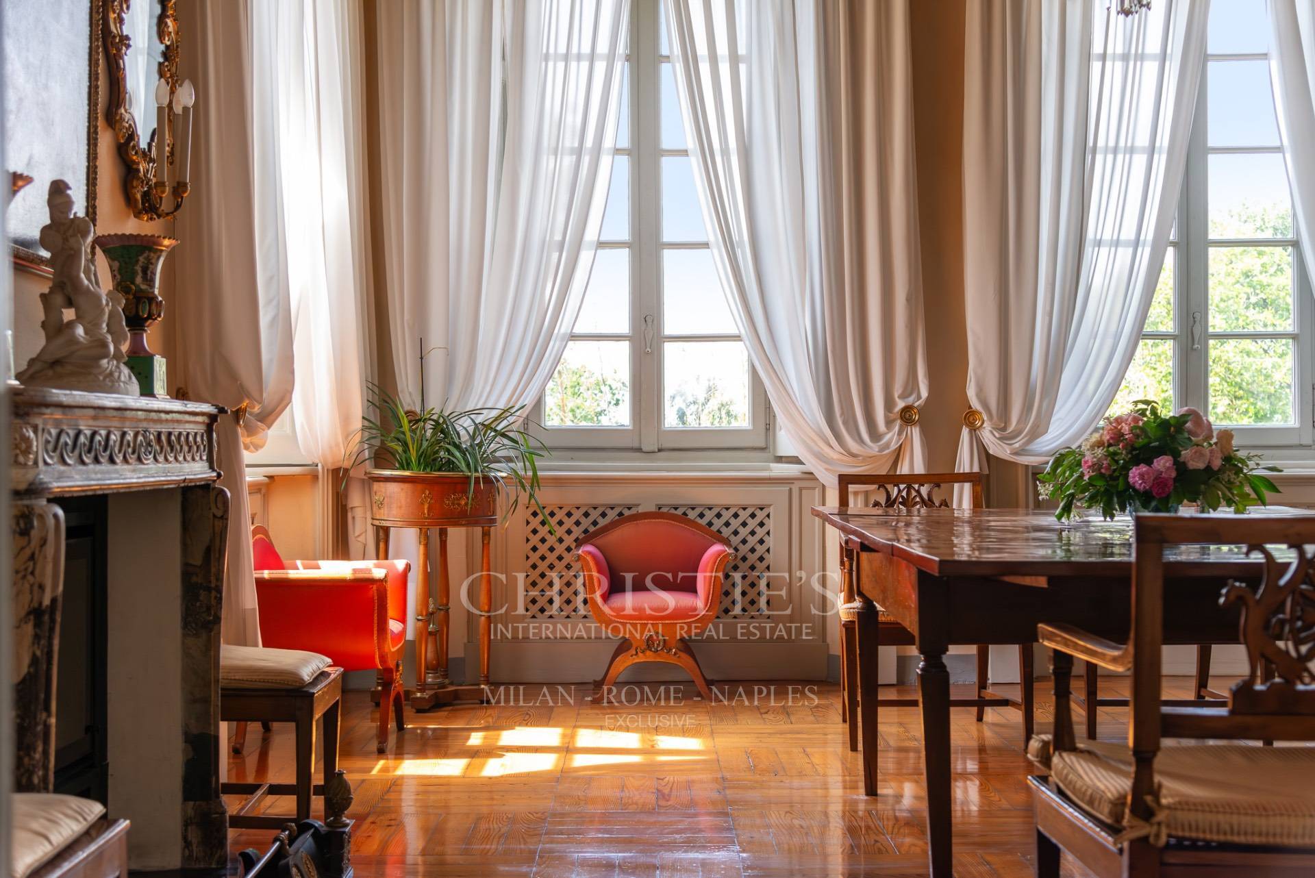 picture of Exceptional Seventeenth-century Villa With Private Park Near Lake Como
