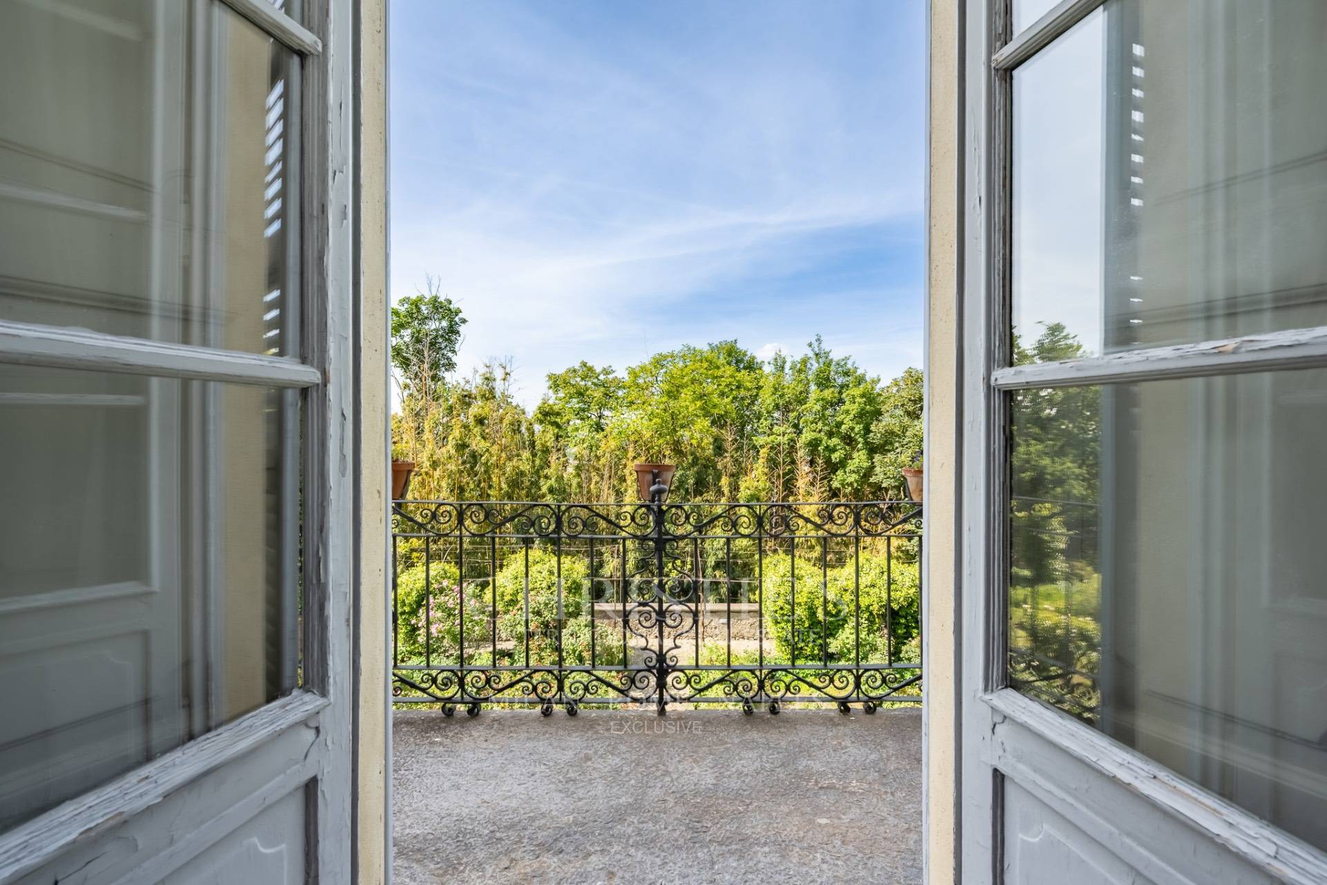 picture of Exceptional Seventeenth-century Villa With Private Park Near Lake Como