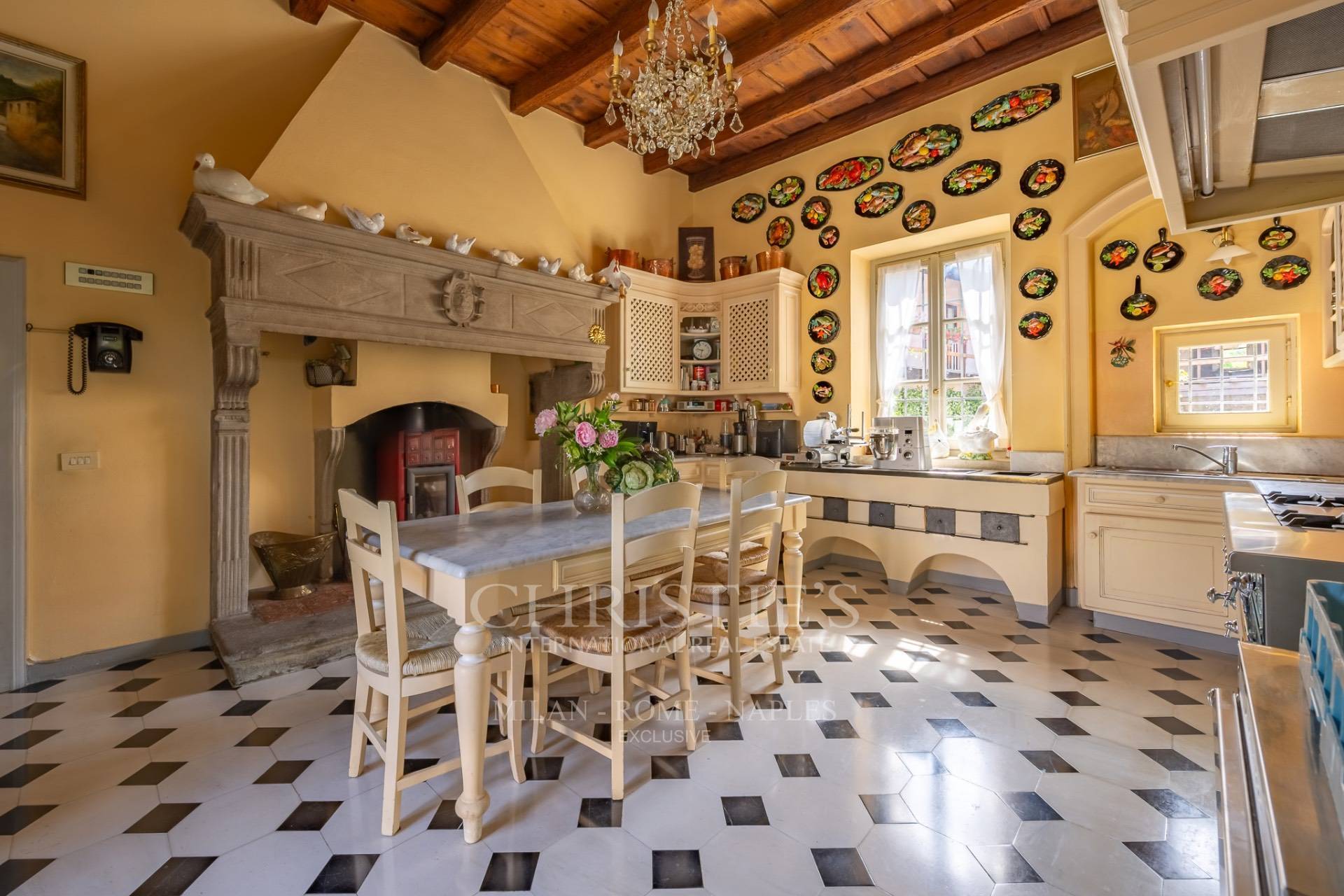 picture of Exceptional Seventeenth-century Villa With Private Park Near Lake Como