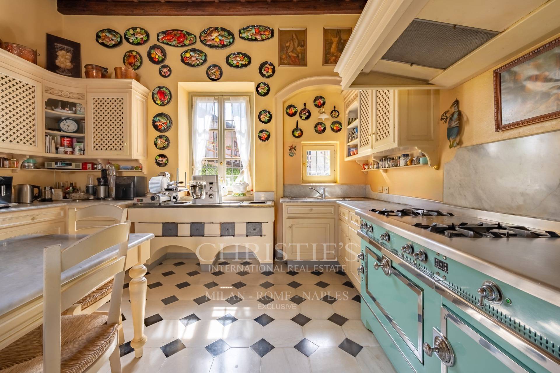 picture of Exceptional Seventeenth-century Villa With Private Park Near Lake Como