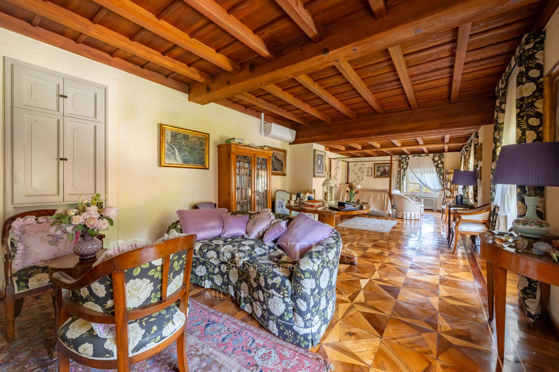 picture of Exceptional Seventeenth-century Villa With Private Park Near Lake Como