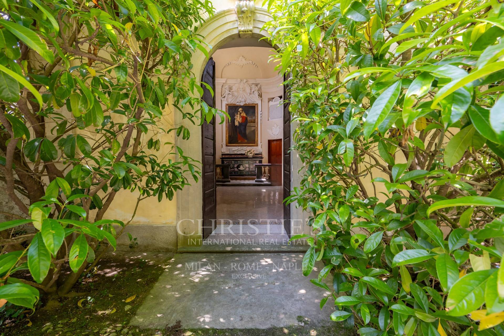 picture of Exceptional Seventeenth-century Villa With Private Park Near Lake Como