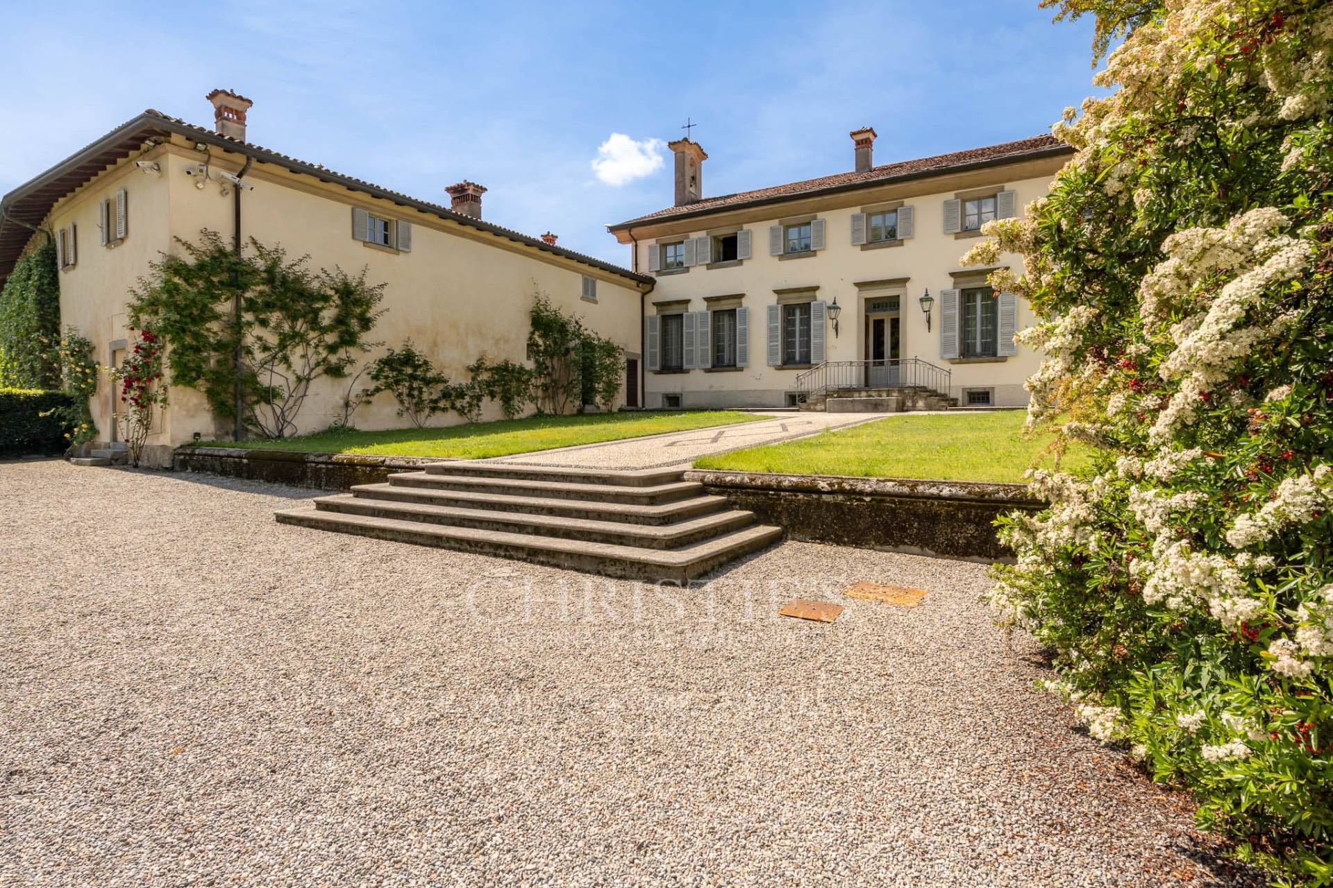 picture of Exceptional Seventeenth-century Villa With Private Park Near Lake Como