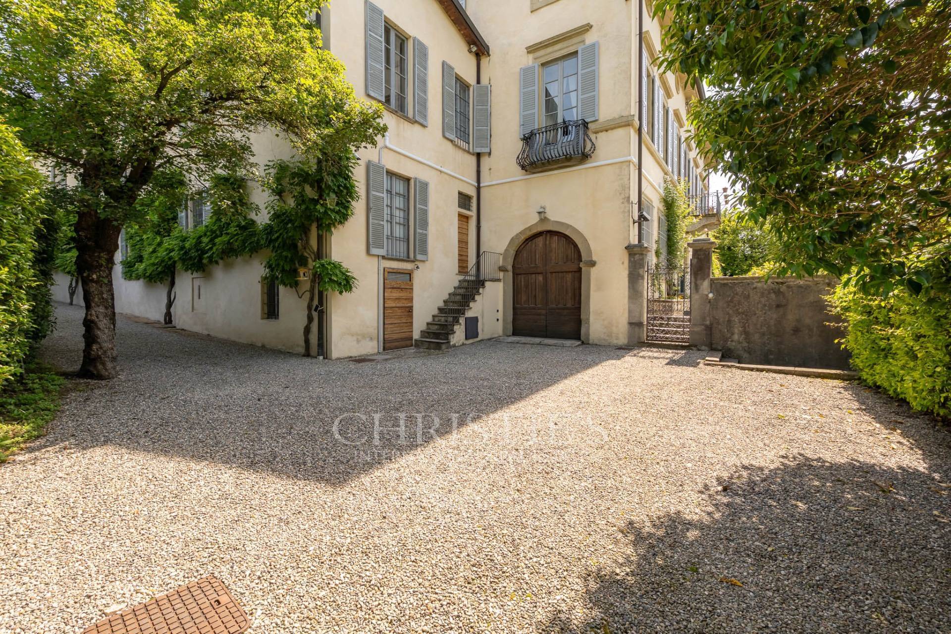 picture of Exceptional Seventeenth-century Villa With Private Park Near Lake Como
