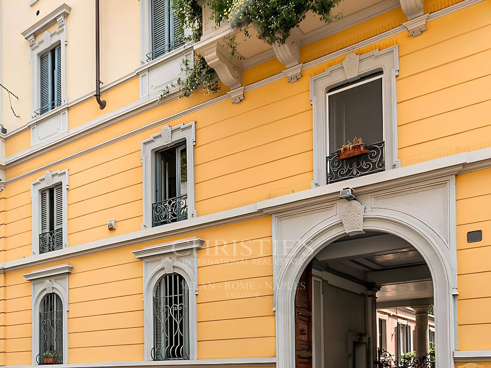 picture of Elegant One-bedroom Apartment In Via Kramer