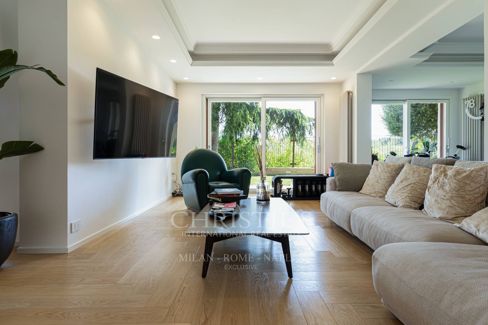 picture of Elegant And Exclusive Apartment