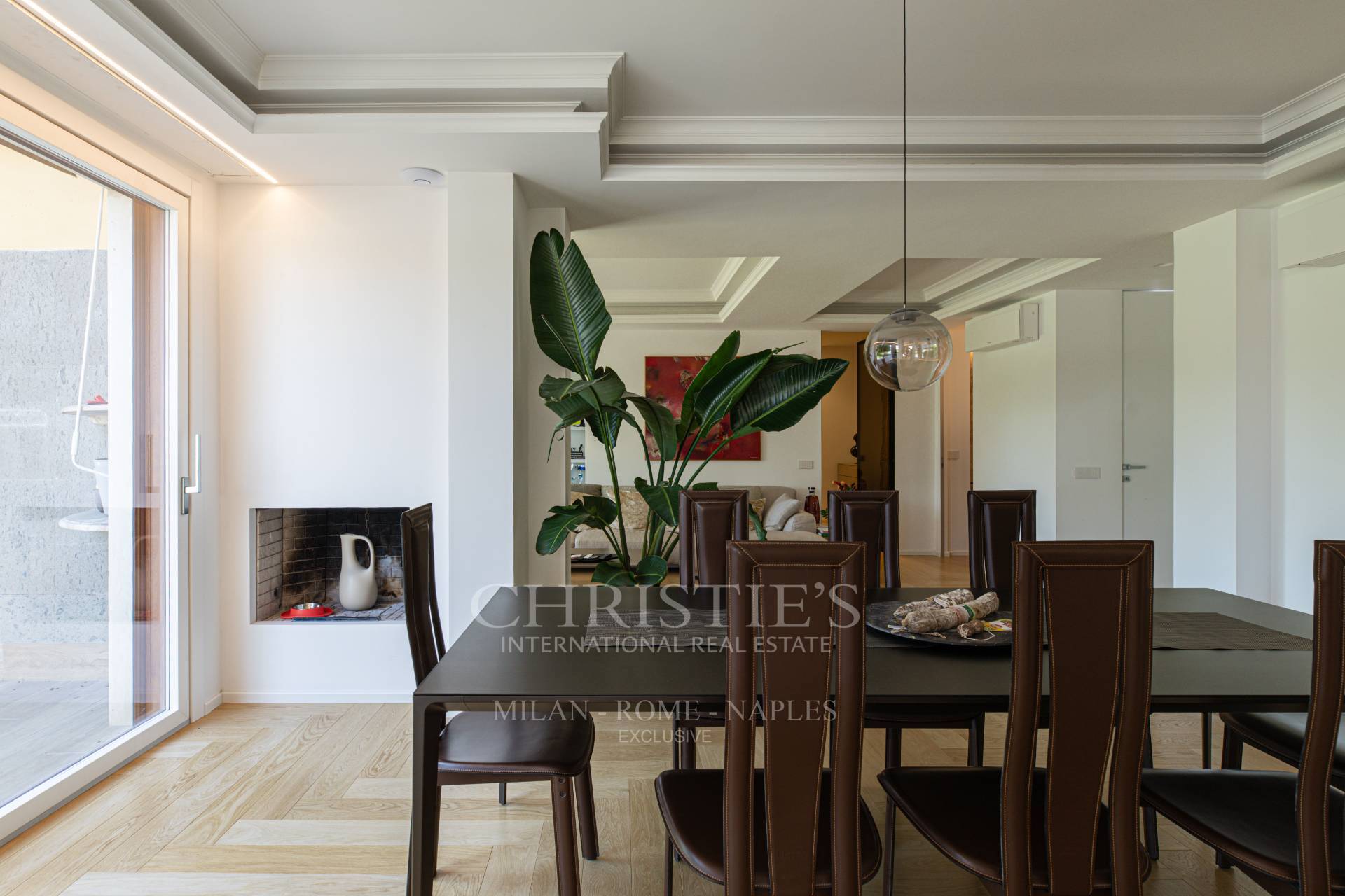 picture of Elegant And Exclusive Apartment
