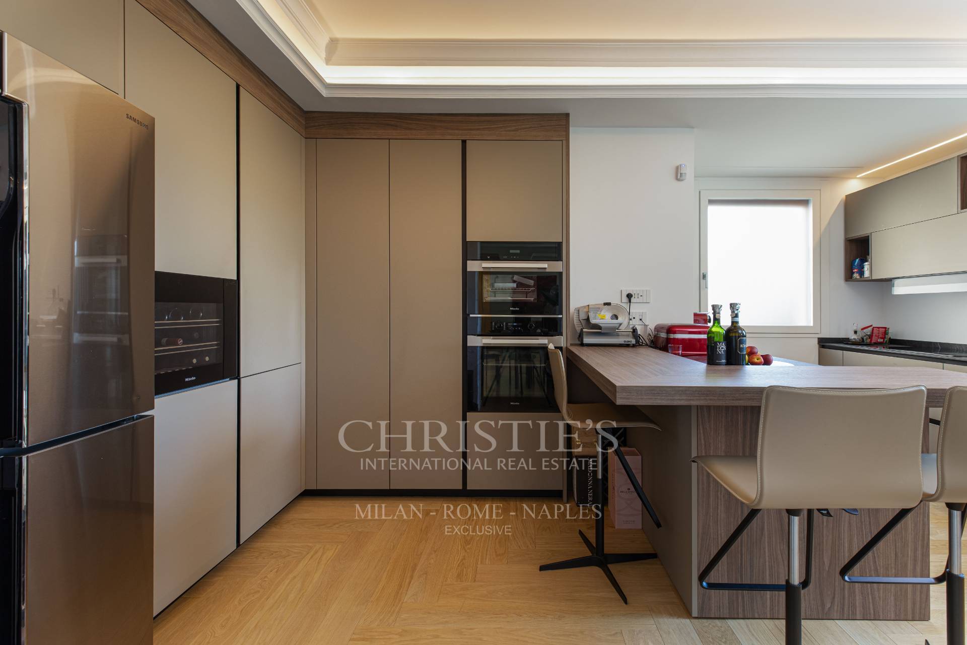 picture of Elegant And Exclusive Apartment