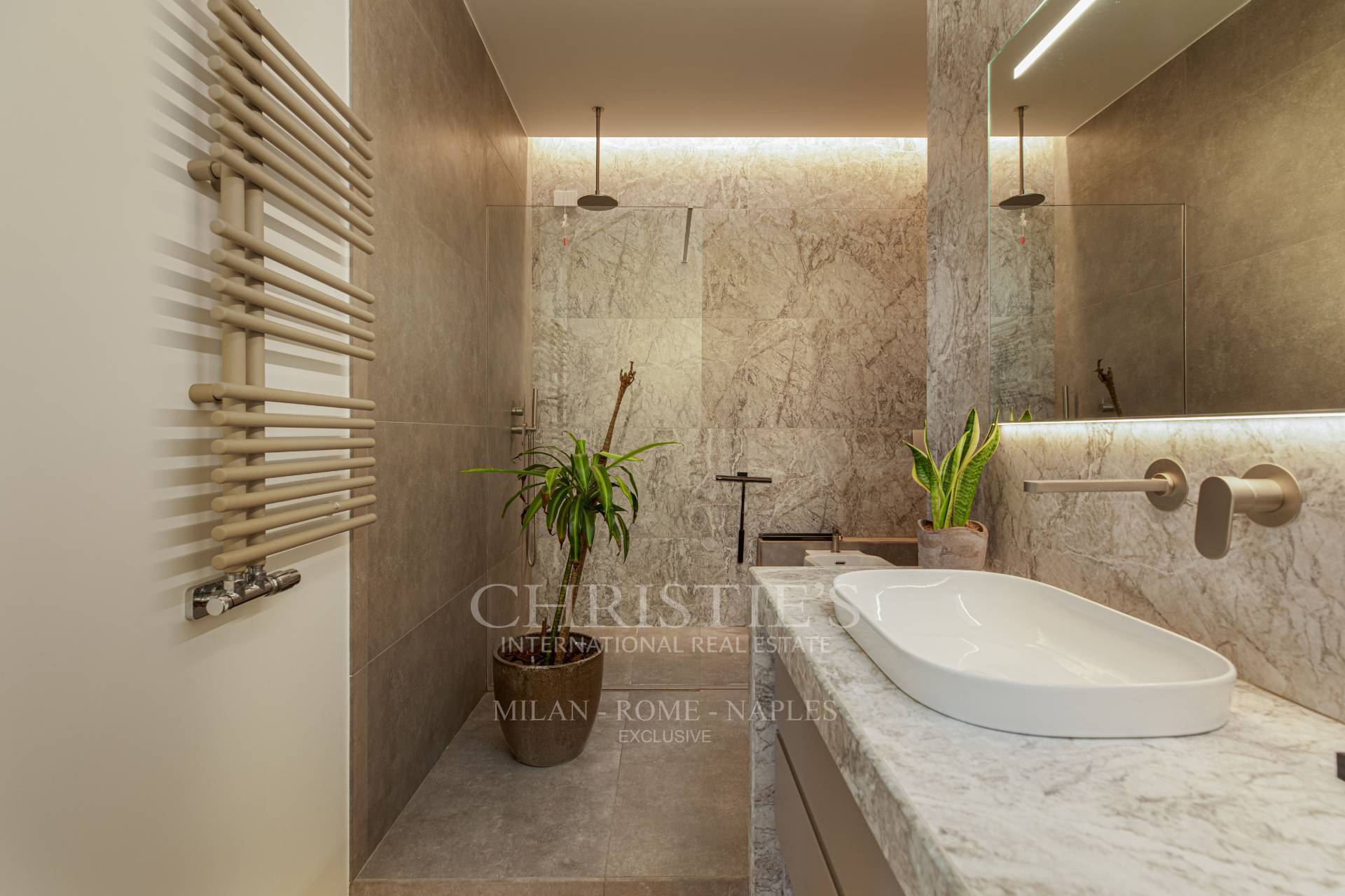 picture of Elegant And Exclusive Apartment