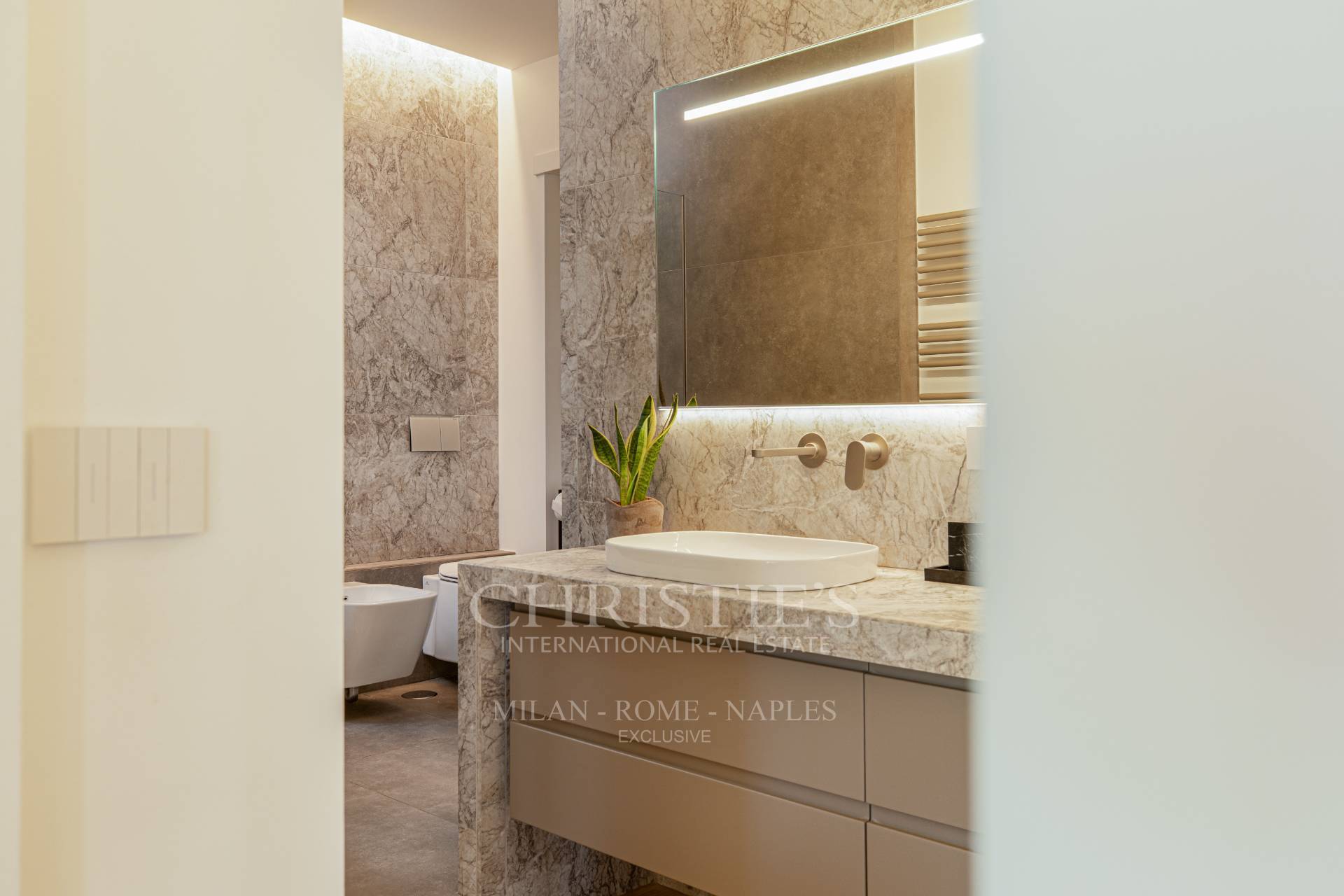picture of Elegant And Exclusive Apartment