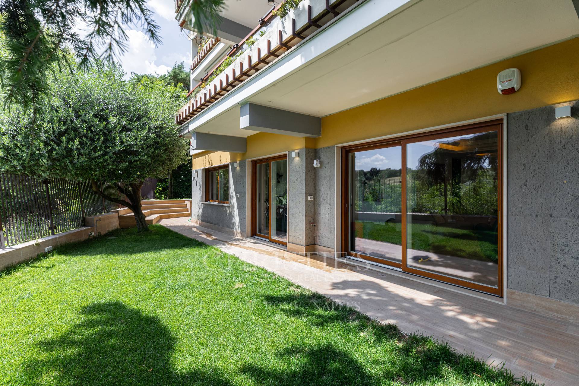 picture of Elegant And Exclusive Apartment