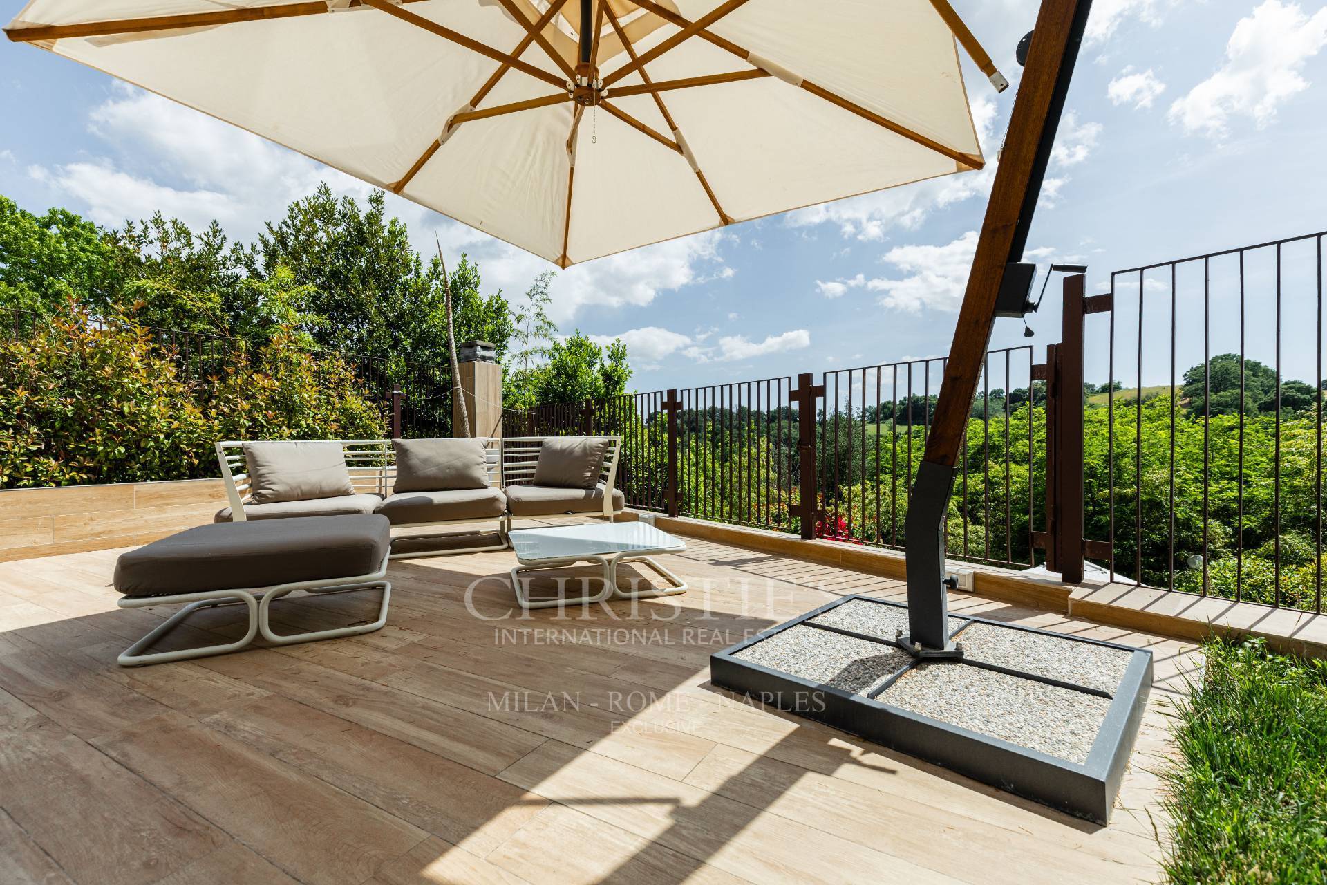 picture of Elegant And Exclusive Apartment