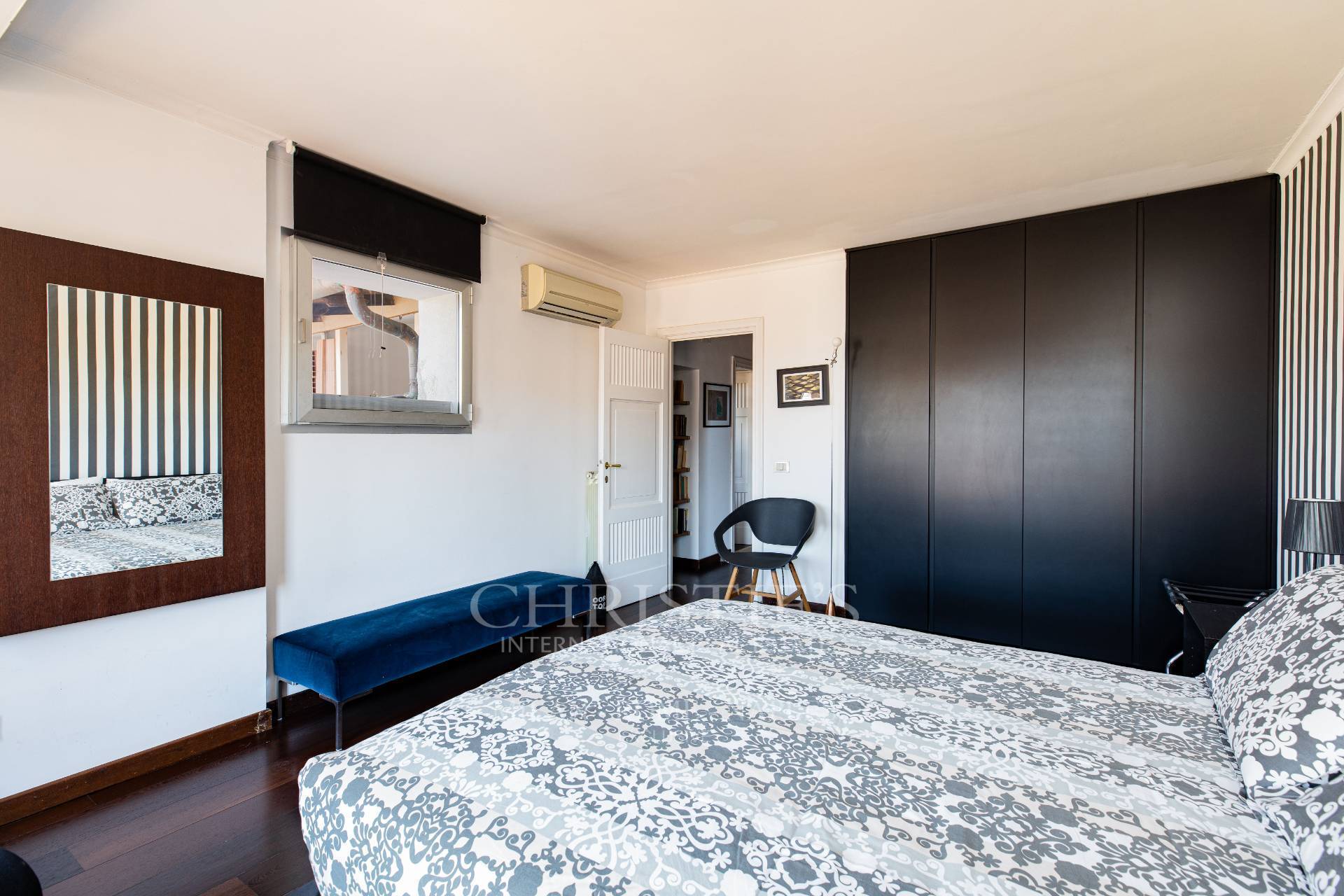 picture of Prestigious Penthouse And Super-penthouse With Panoramic Terrace - Campo Dè Fiori