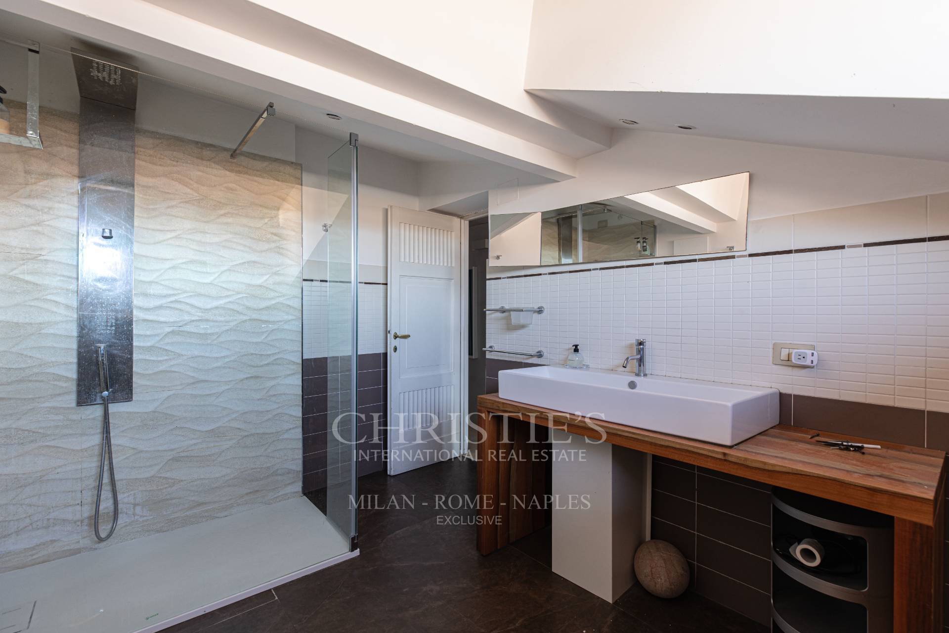 picture of Prestigious Penthouse And Super-penthouse With Panoramic Terrace - Campo Dè Fiori