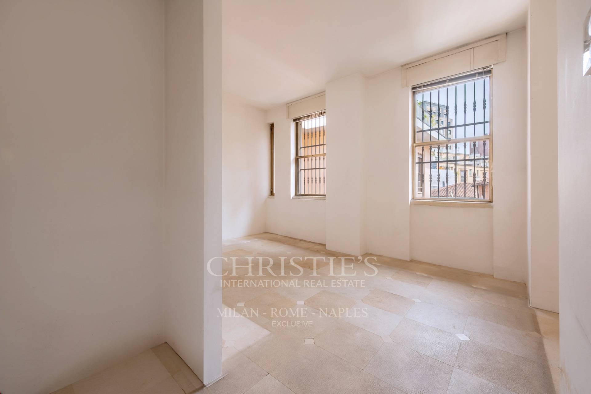 picture of Exclusive Penthouse With Terrace In The Quadrilatero District