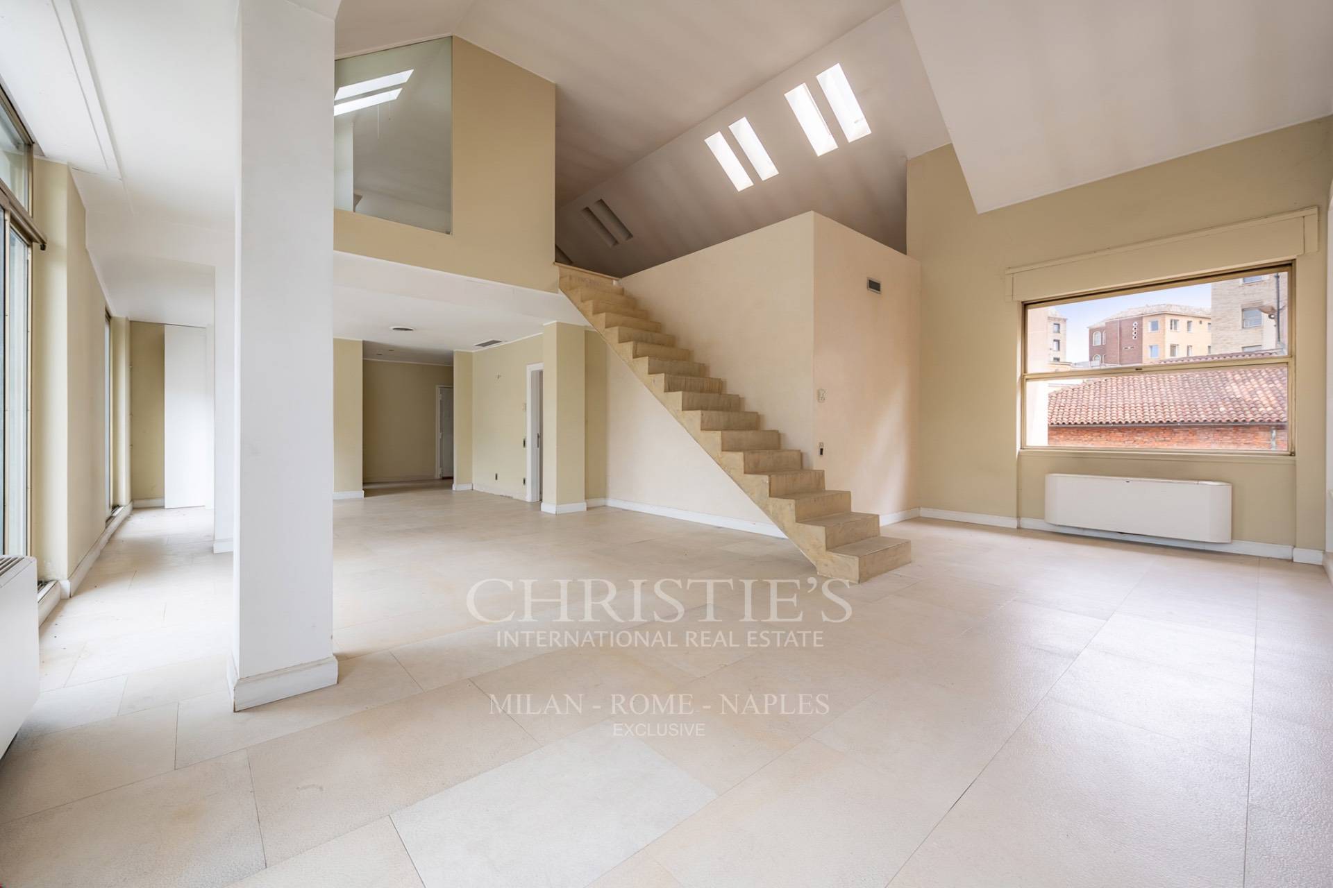 picture of Exclusive Penthouse With Terrace In The Quadrilatero District