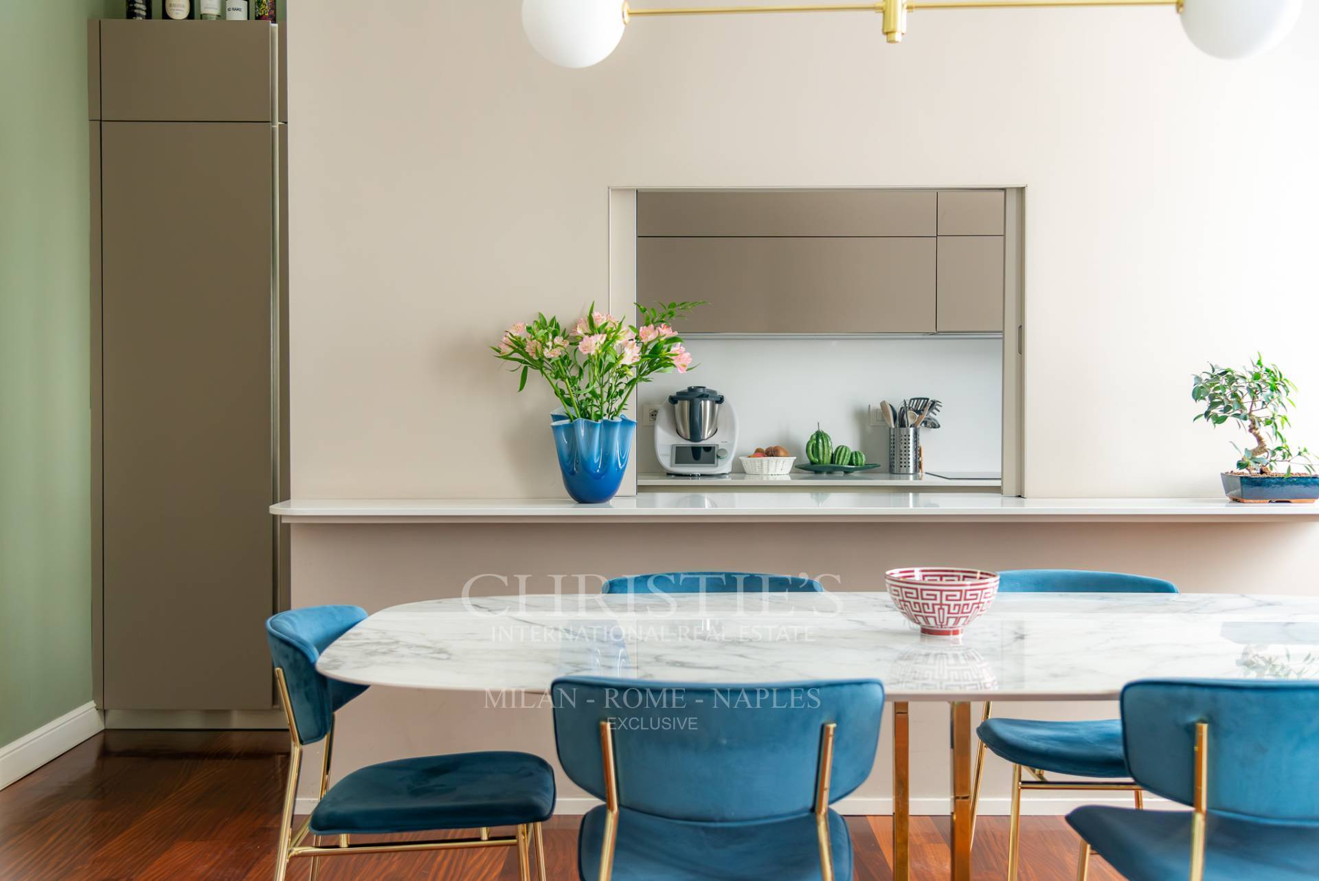 picture of Elegant Three-bedroom Apartment In A Historic Building - Magenta District