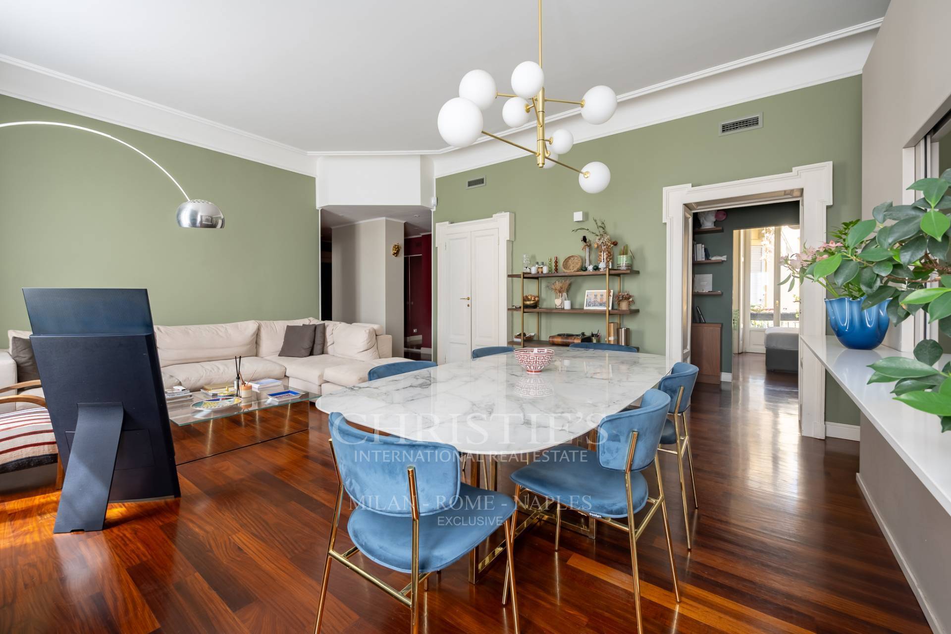 picture of Elegant Three-bedroom Apartment In A Historic Building - Magenta District
