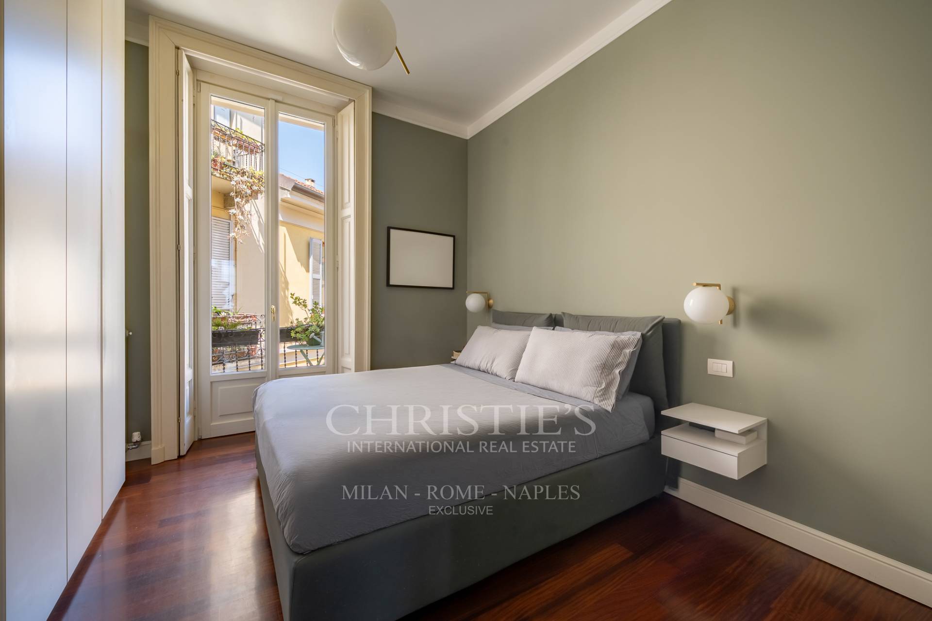 picture of Elegant Three-bedroom Apartment In A Historic Building - Magenta District