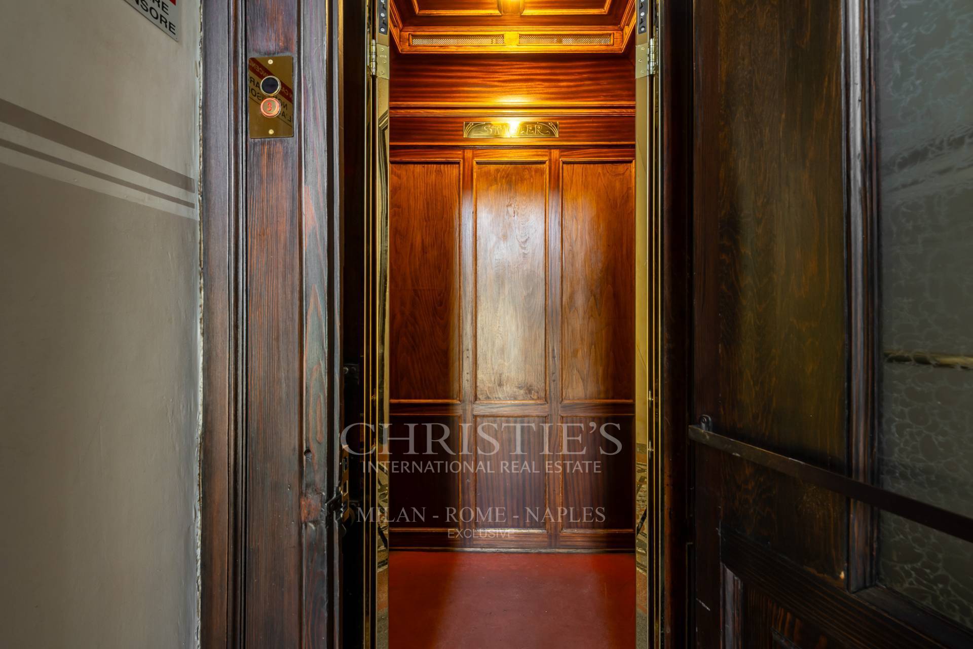 picture of Elegant Three-bedroom Apartment In A Historic Building - Magenta District