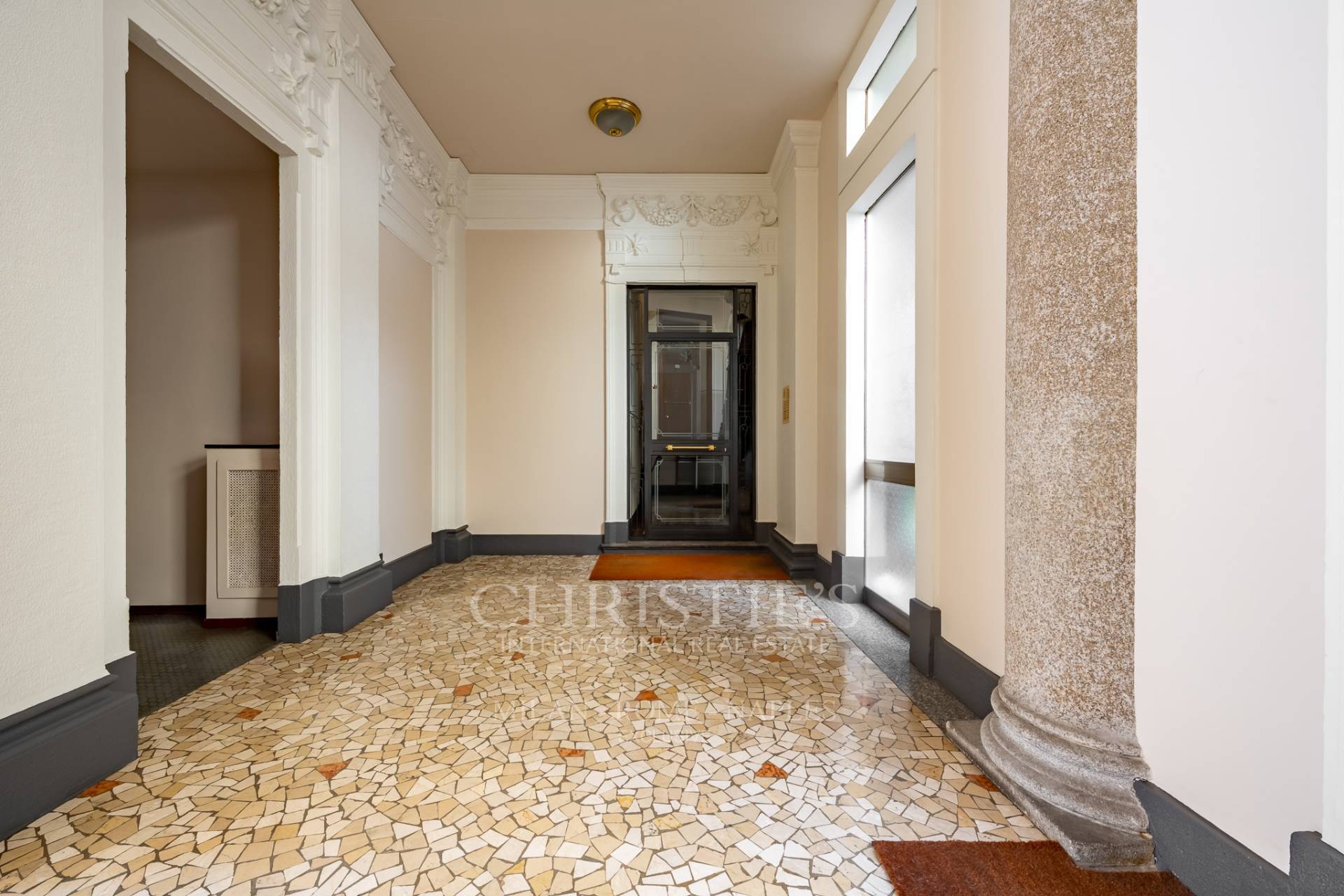 picture of Elegant Three-bedroom Apartment In A Historic Building - Magenta District
