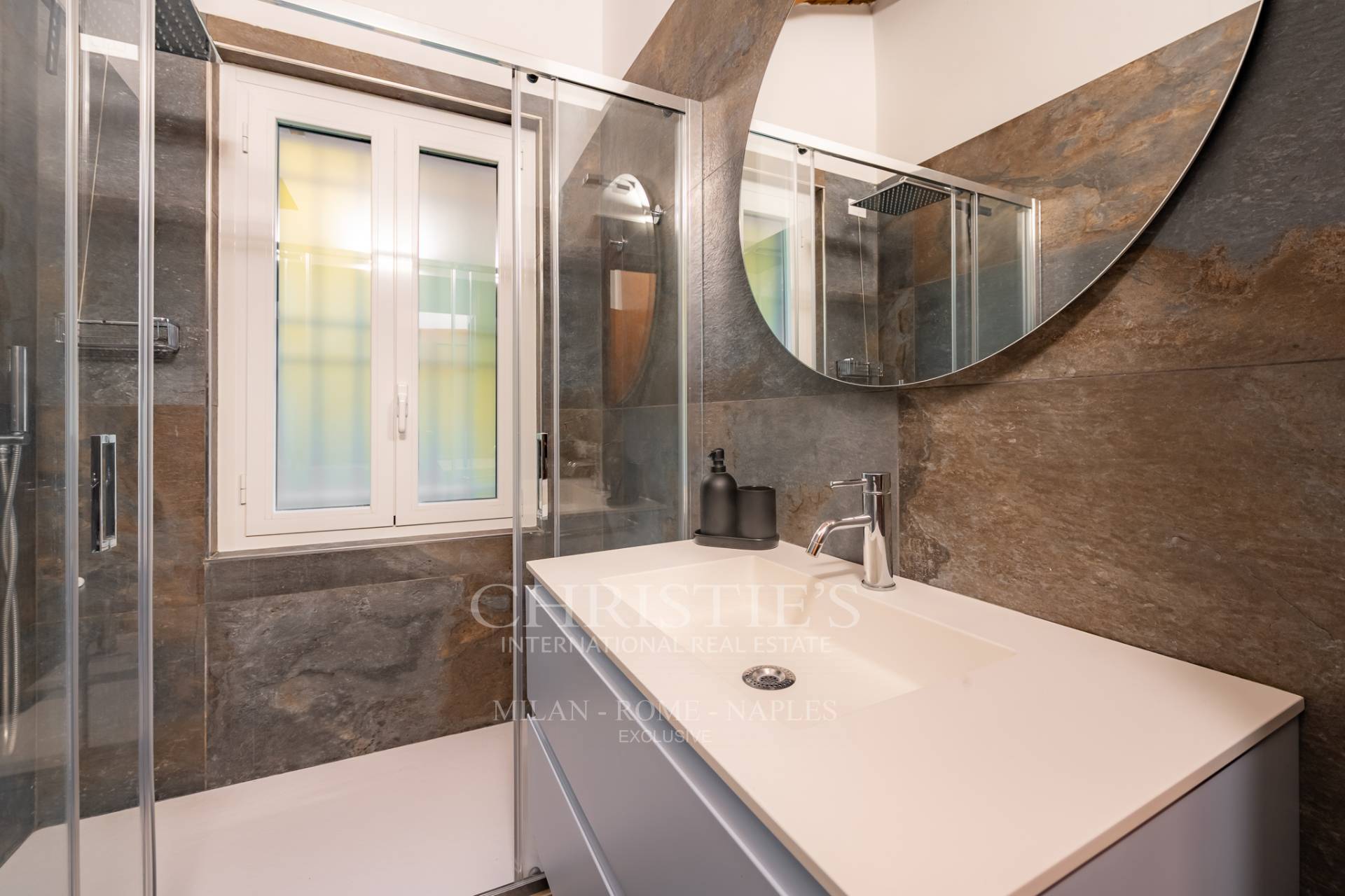 picture of Elegant Pied-à-terre In The Heart Of Milan