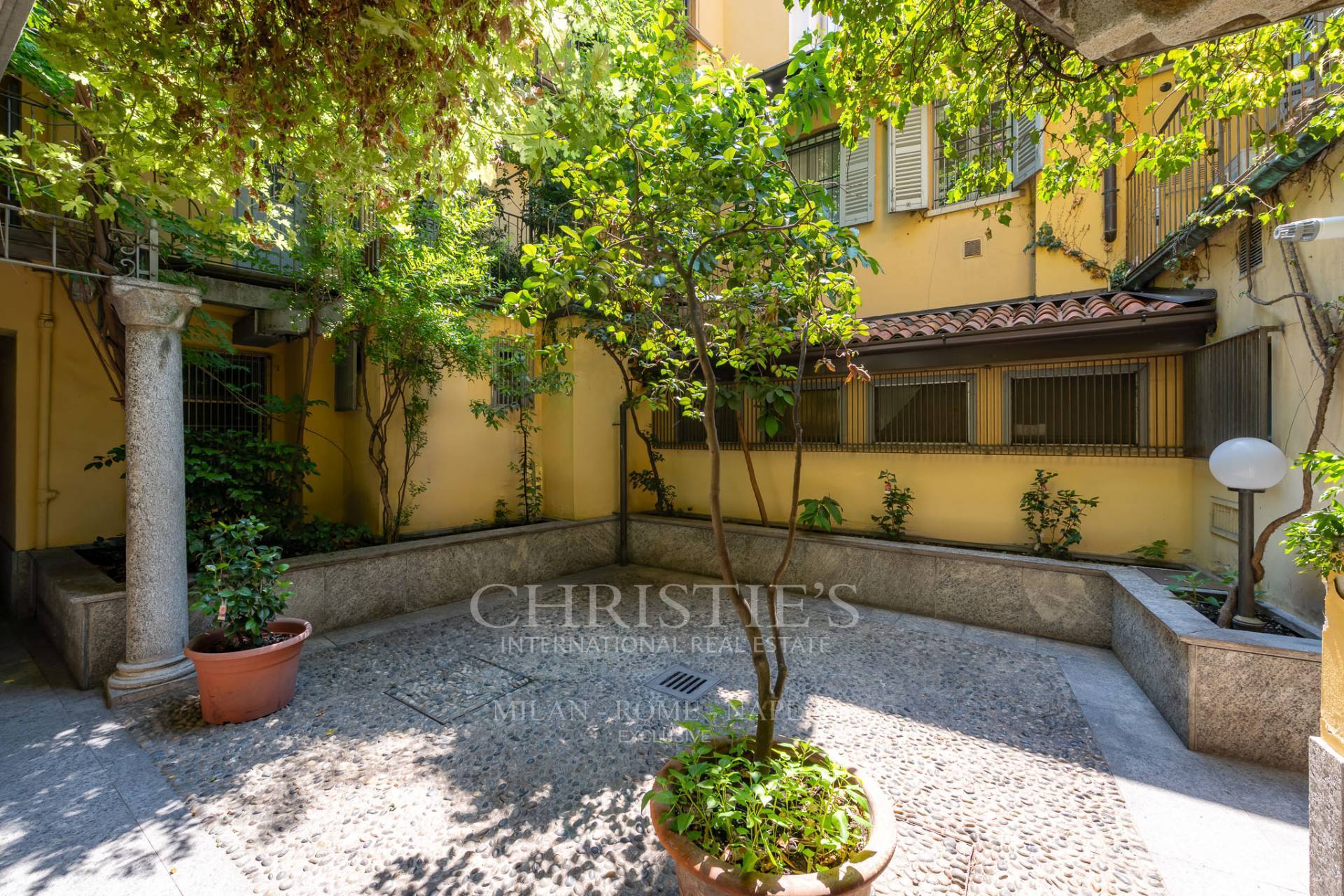 picture of Elegant Pied-à-terre In The Heart Of Milan
