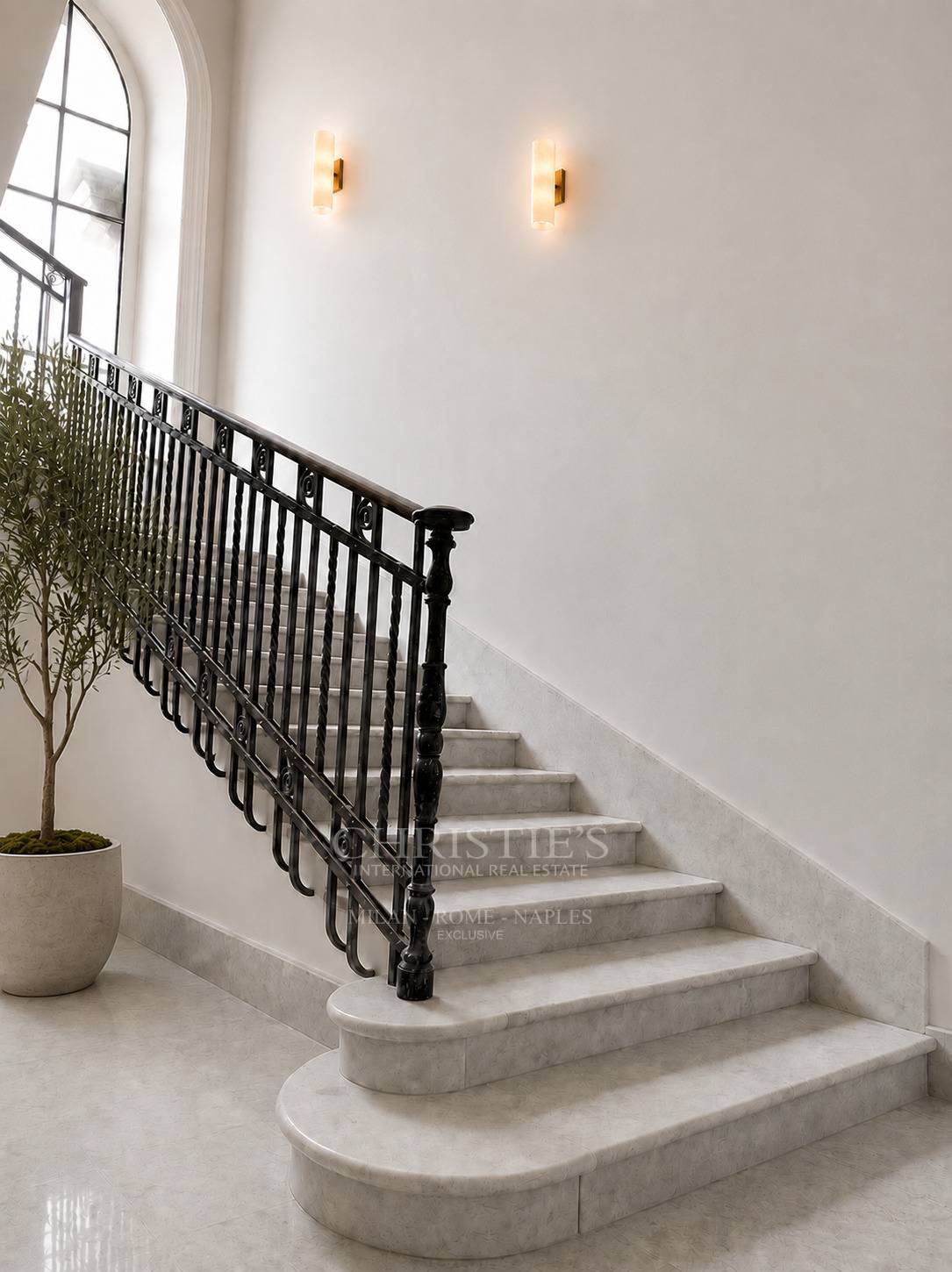 picture of Elegant First Floor Apartment