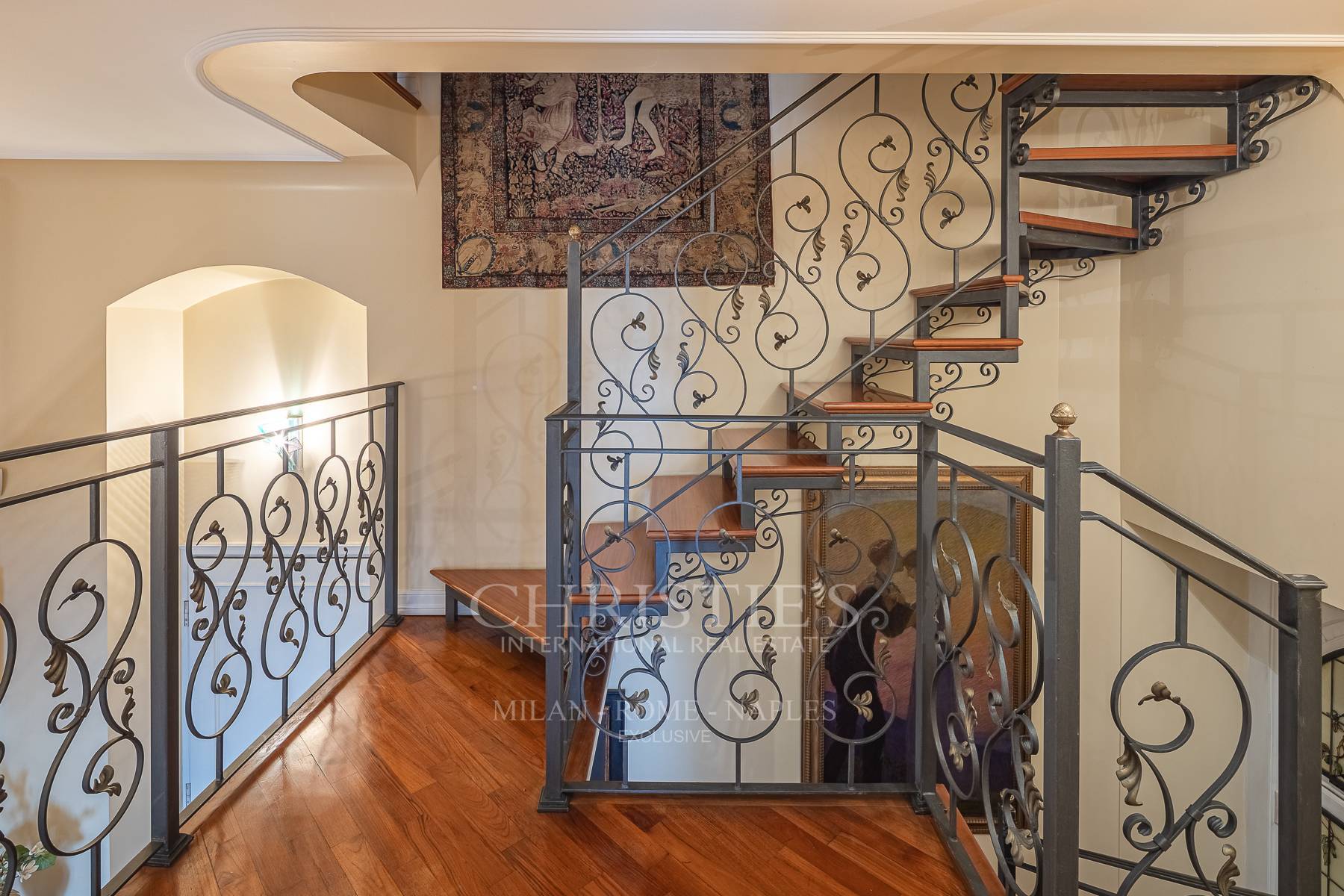 picture of Via Saffi: A Timeless Period Home Of Rare Elegance