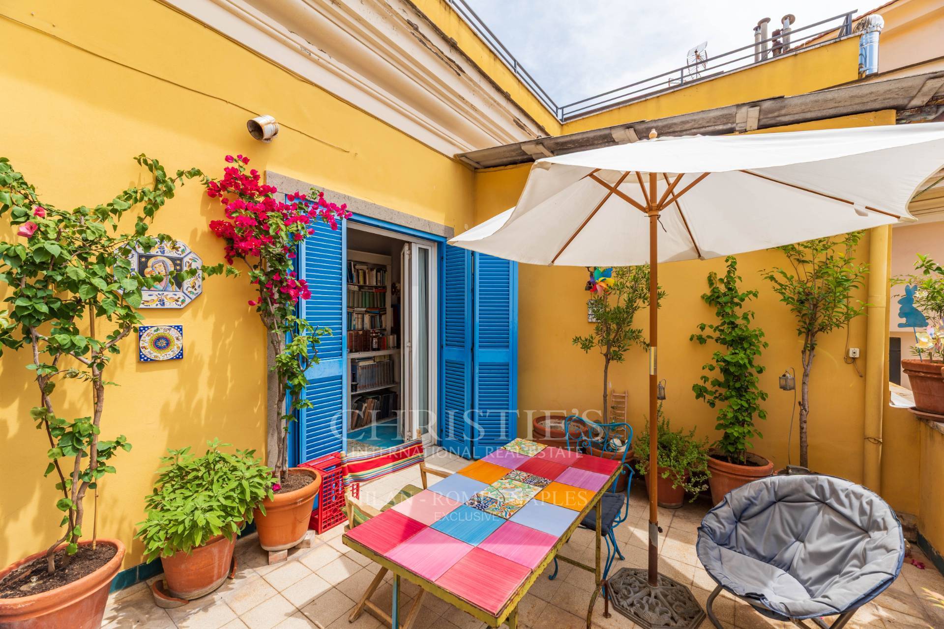 picture of Fabolous Penthouse In Trastevere Square