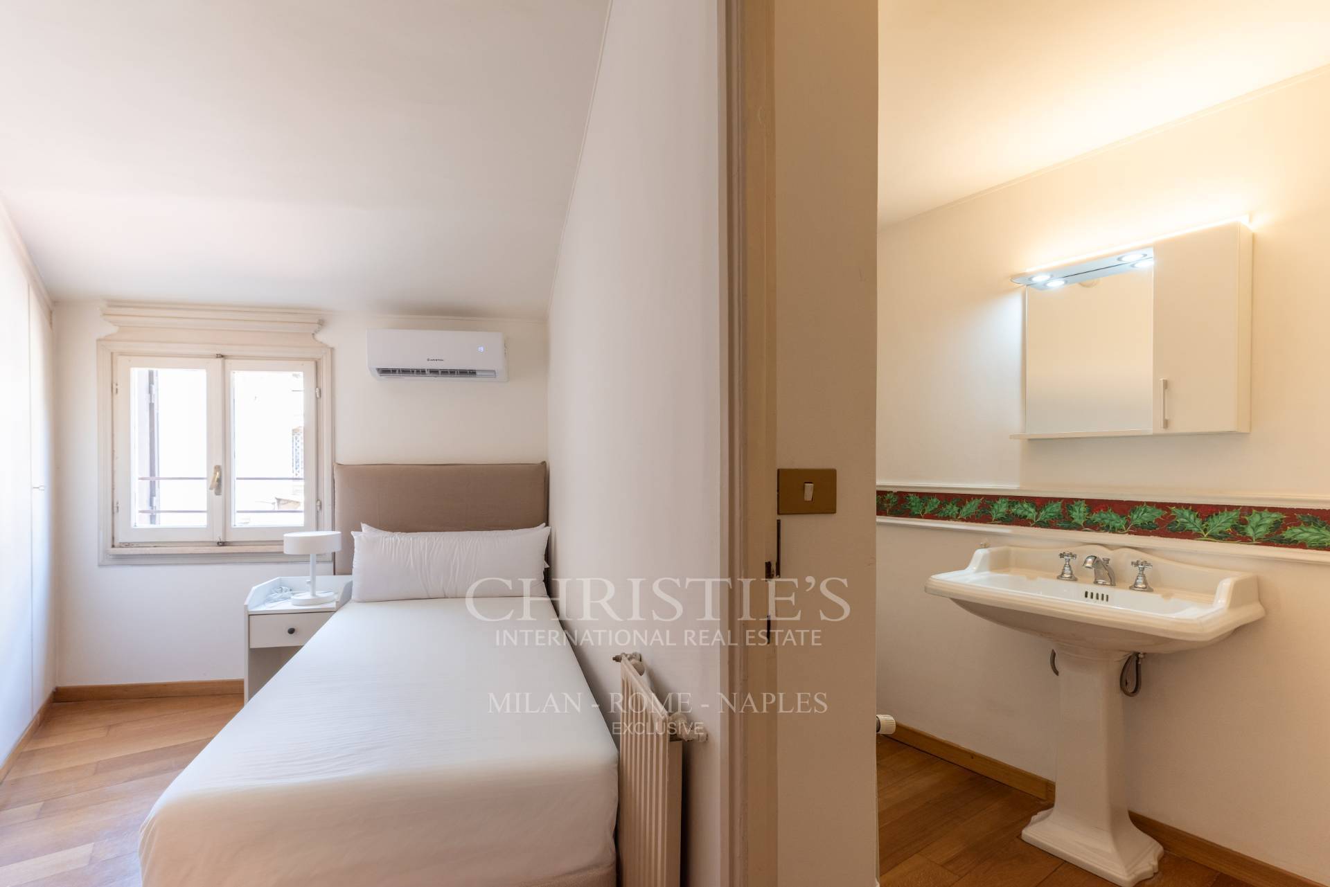 picture of Charming Furnished Penthouse In The Historic Center