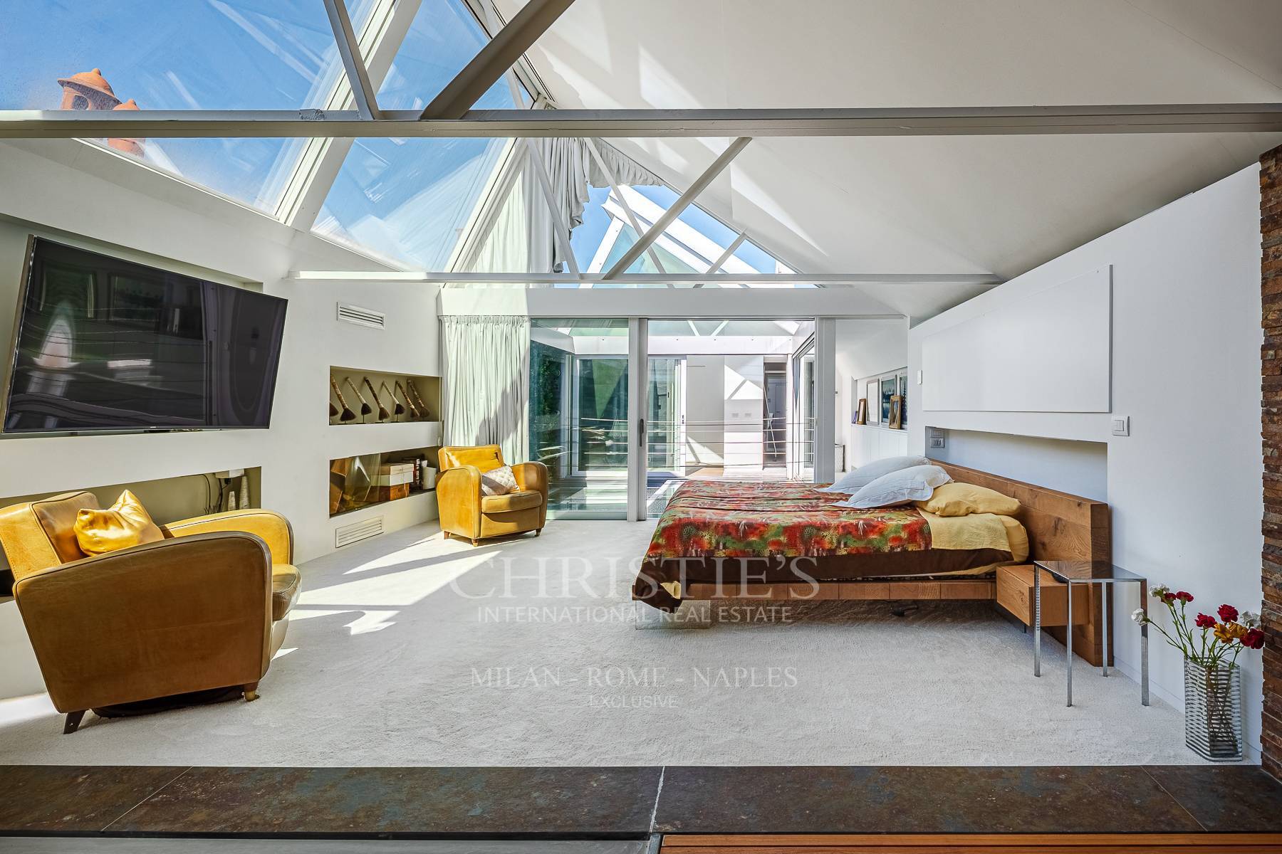 picture of Iconic Loft With Private Spa, Multifunctional Showroom And Winter Garden In Milan