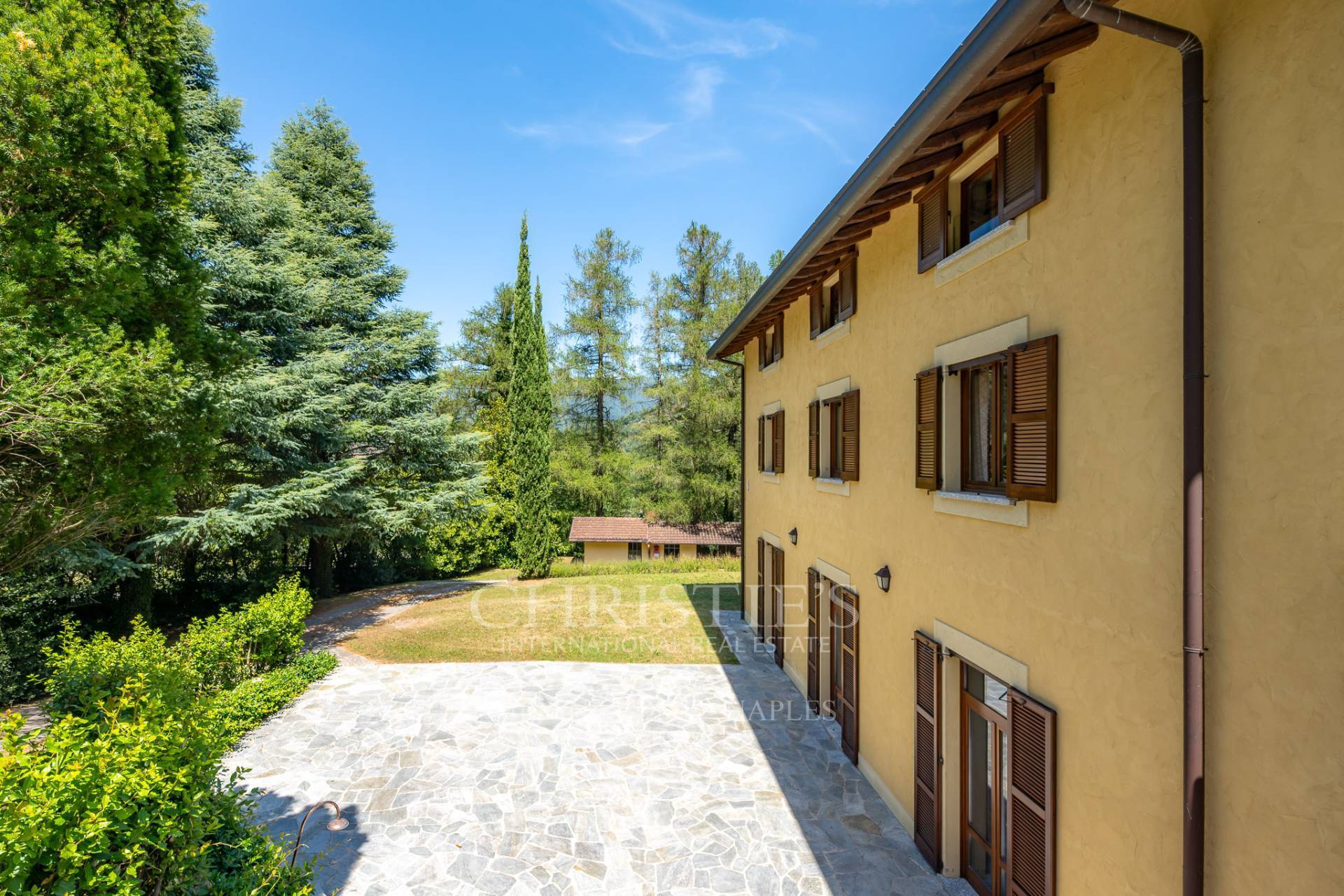 picture of Prestigious Residence In A Panoramic Setting, Near Como And Bellagio