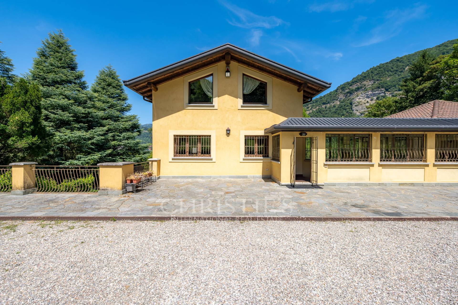 picture of Prestigious Residence In A Panoramic Setting, Near Como And Bellagio