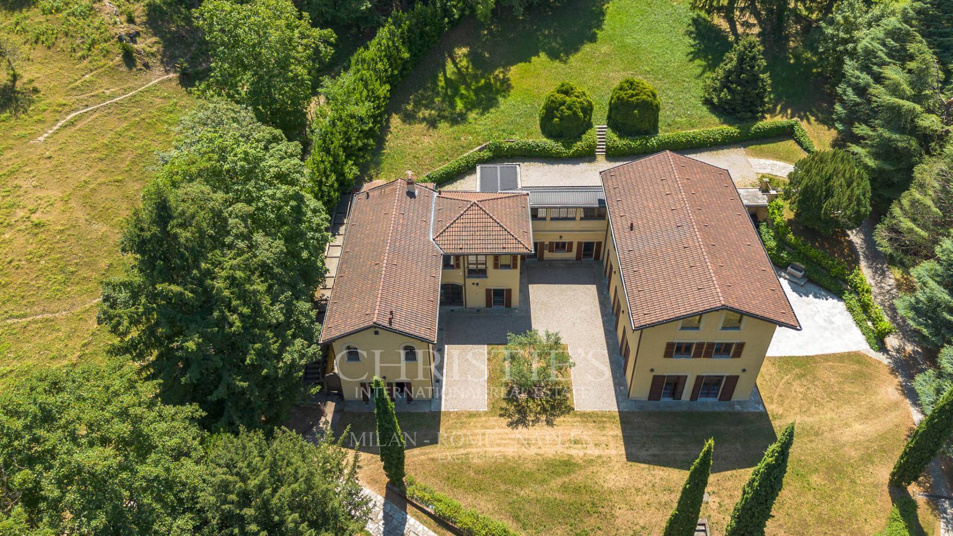 picture of Prestigious Residence In A Panoramic Setting, Near Como And Bellagio