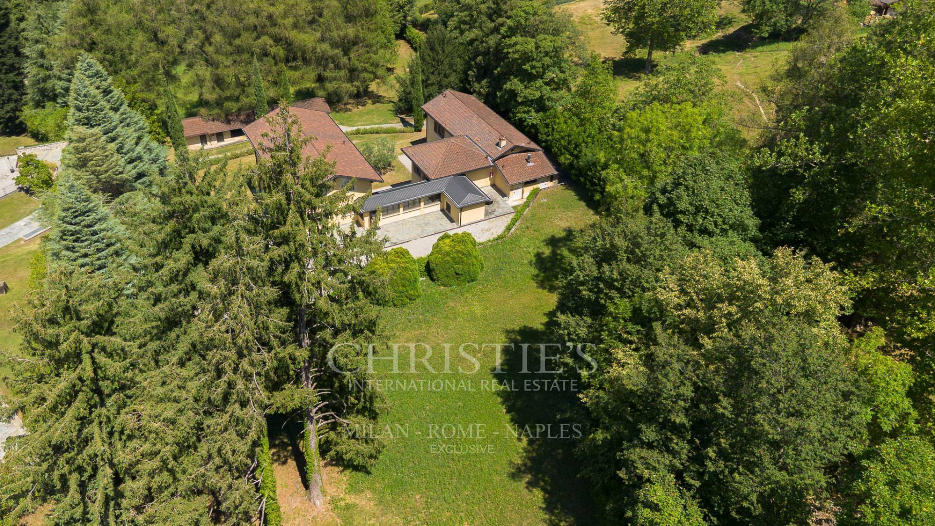 picture of Prestigious Residence In A Panoramic Setting, Near Como And Bellagio