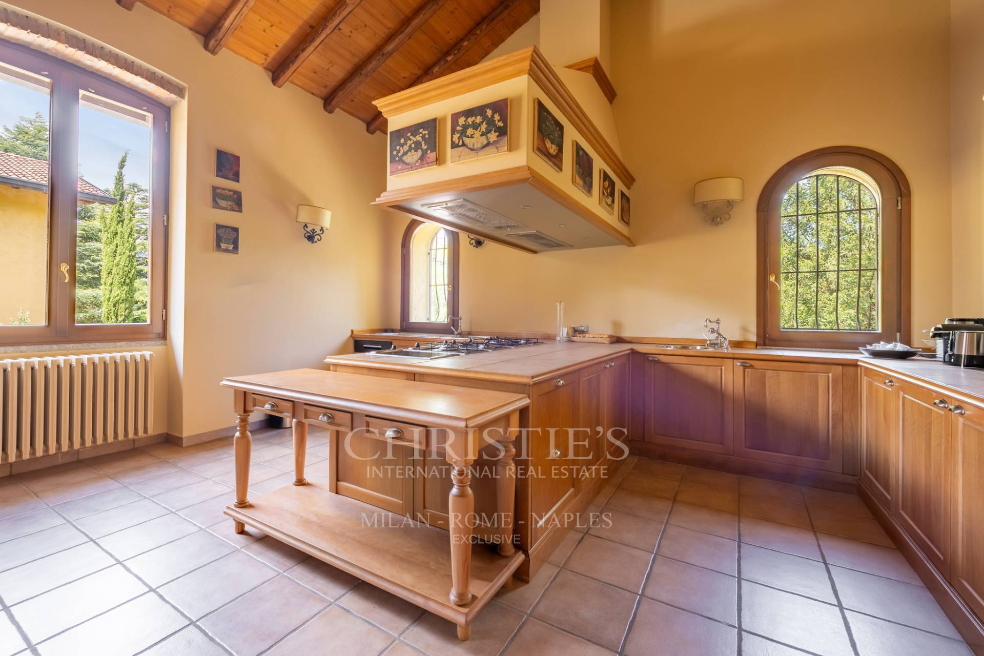 picture of Prestigious Residence In A Panoramic Setting, Near Como And Bellagio