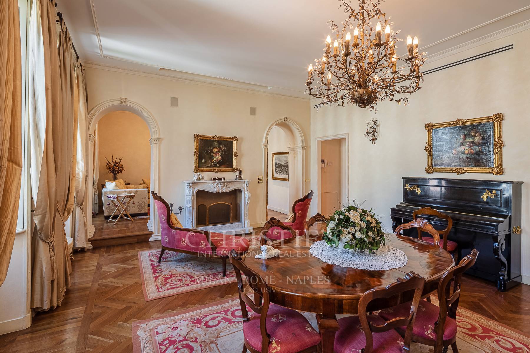 picture of A Distinguished Residence In Piazza Sant'ambrogio