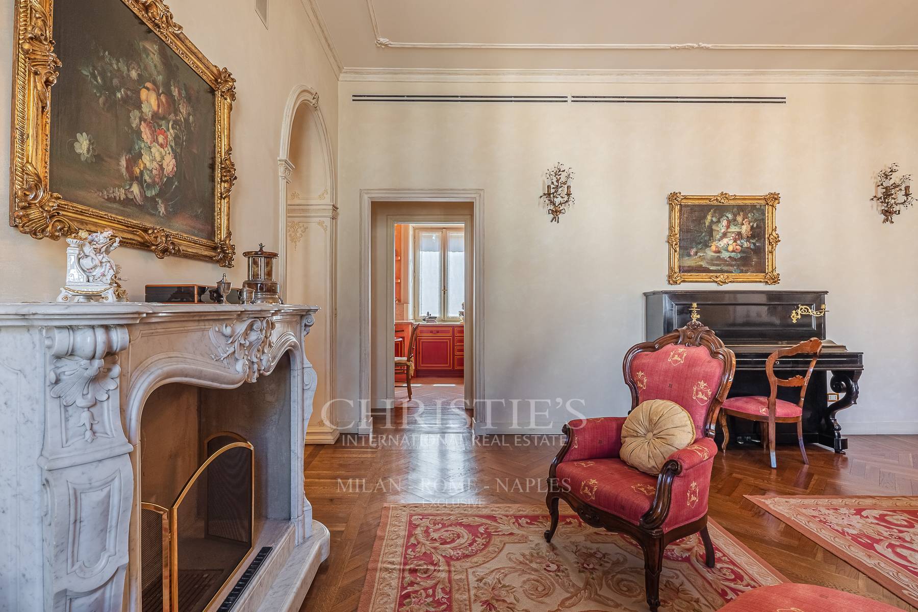 picture of A Distinguished Residence In Piazza Sant'ambrogio