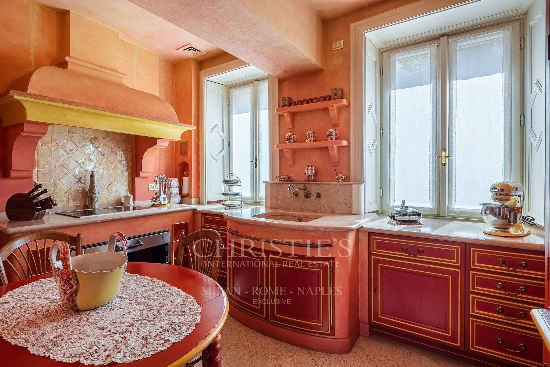 picture of A Distinguished Residence In Piazza Sant'ambrogio