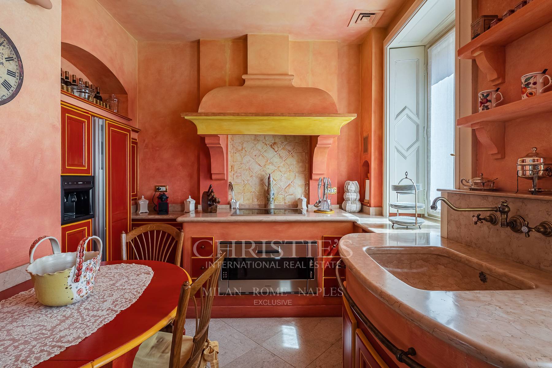 picture of A Distinguished Residence In Piazza Sant'ambrogio
