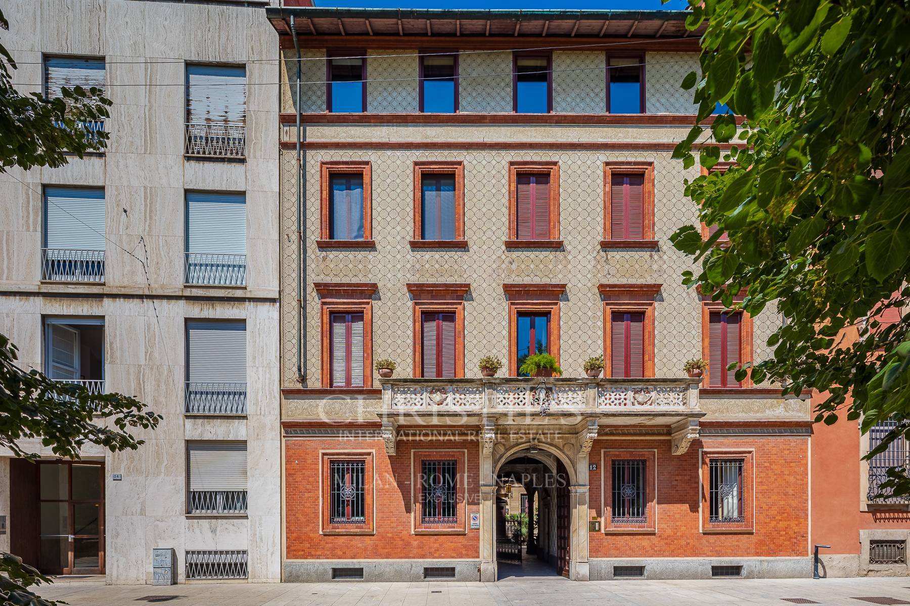 picture of A Distinguished Residence In Piazza Sant'ambrogio