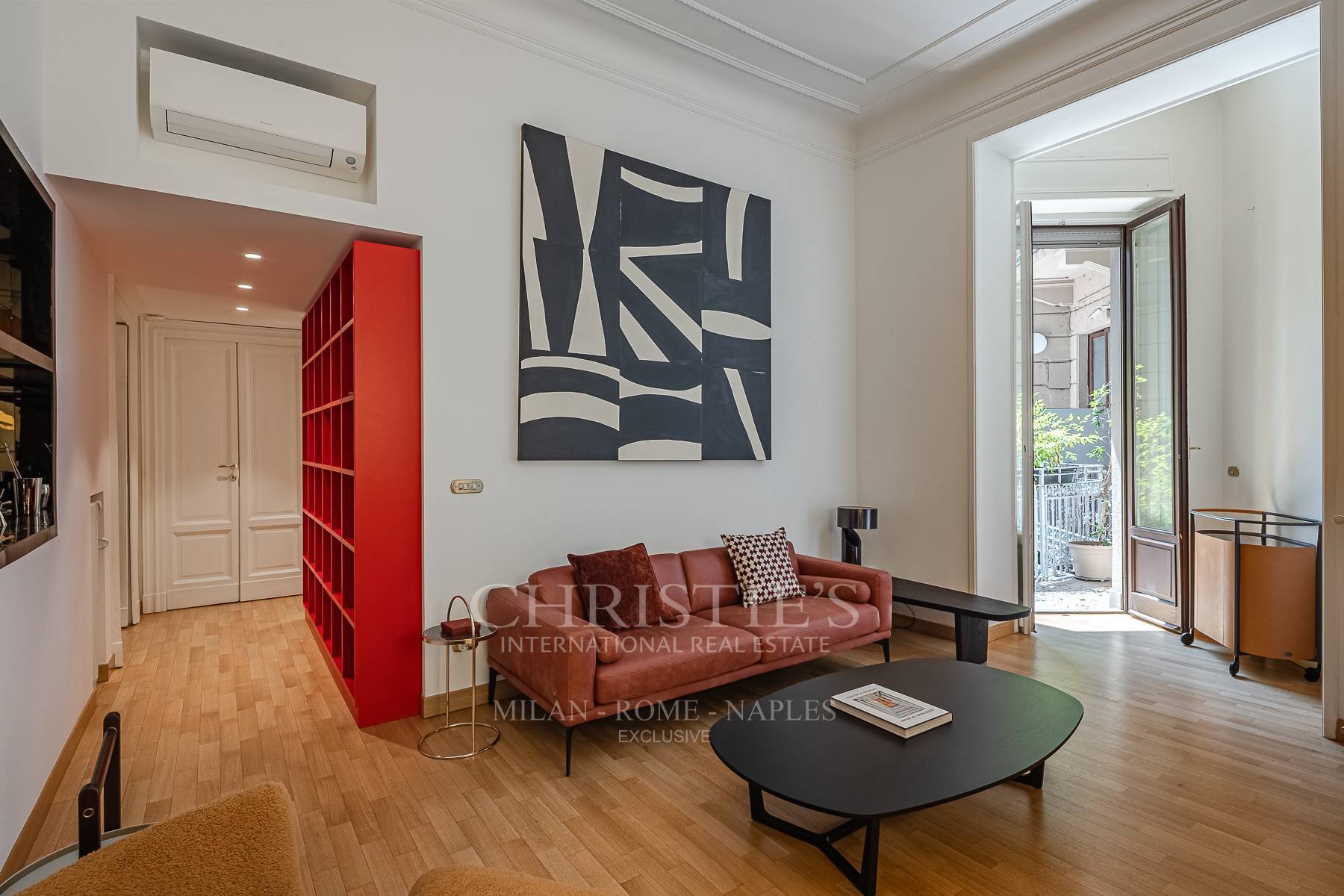 picture of Elegant Furnished Apartment In A Period Building Between Arco Della Pace And Parco Sempione