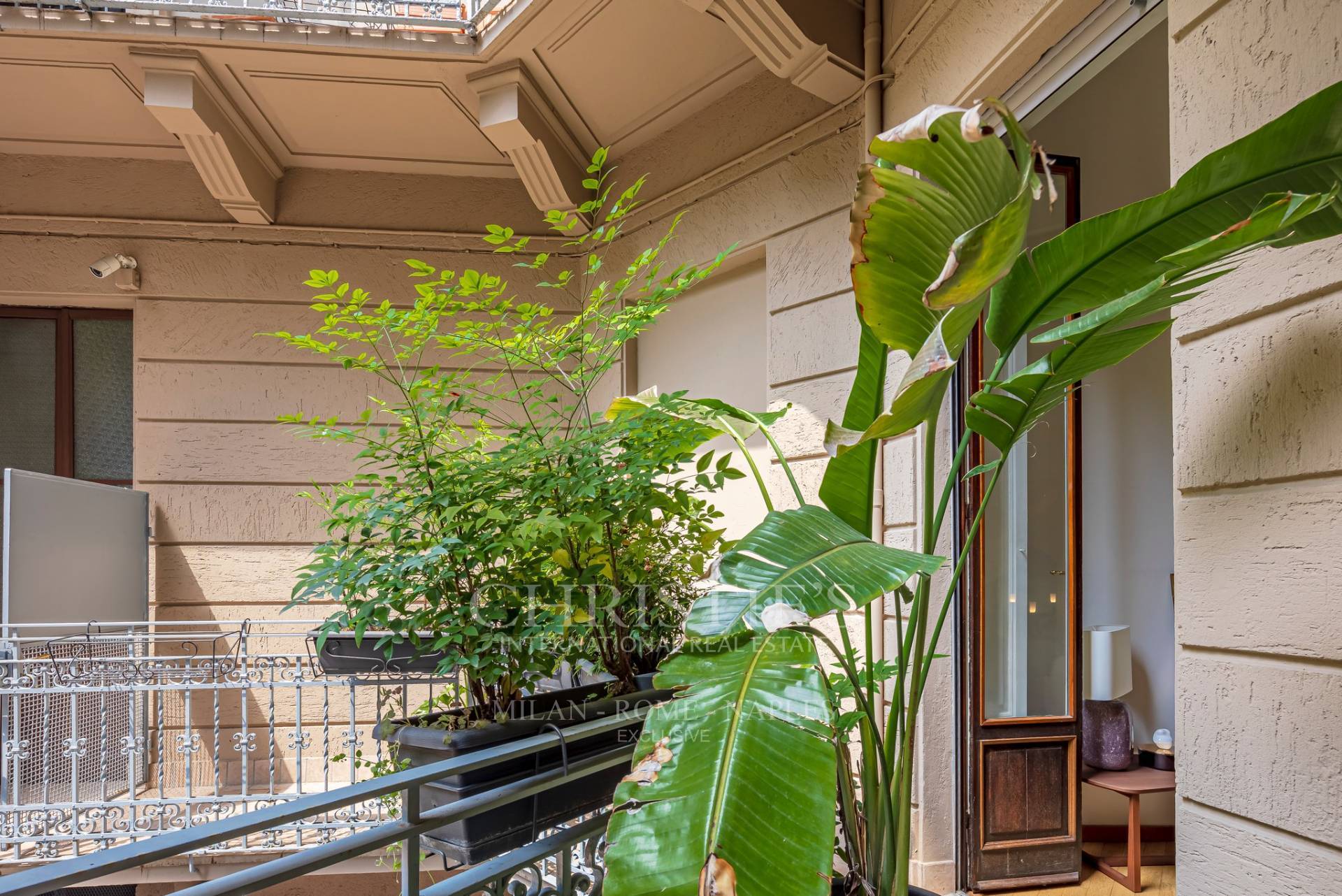 picture of Elegant Furnished Apartment In A Period Building Between Arco Della Pace And Parco Sempione