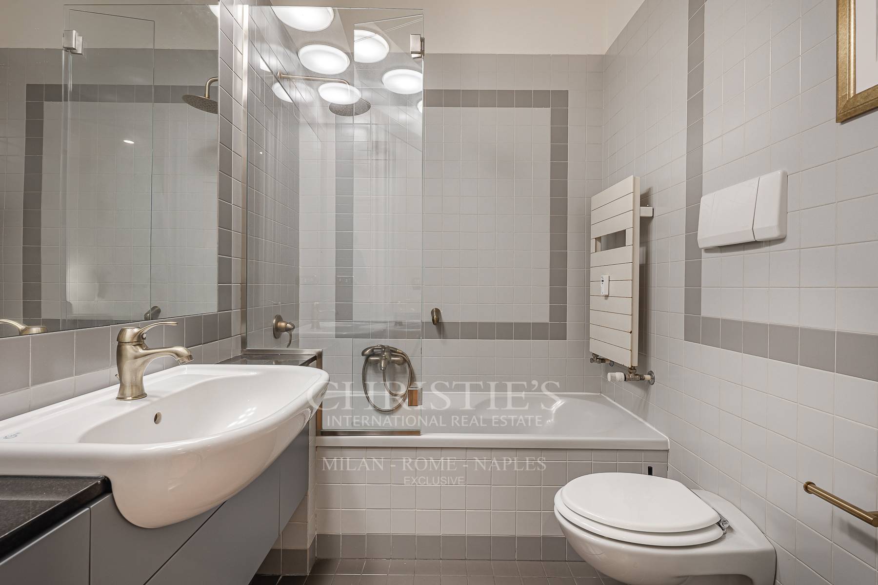 picture of Elegant Furnished Apartment In A Period Building Between Arco Della Pace And Parco Sempione